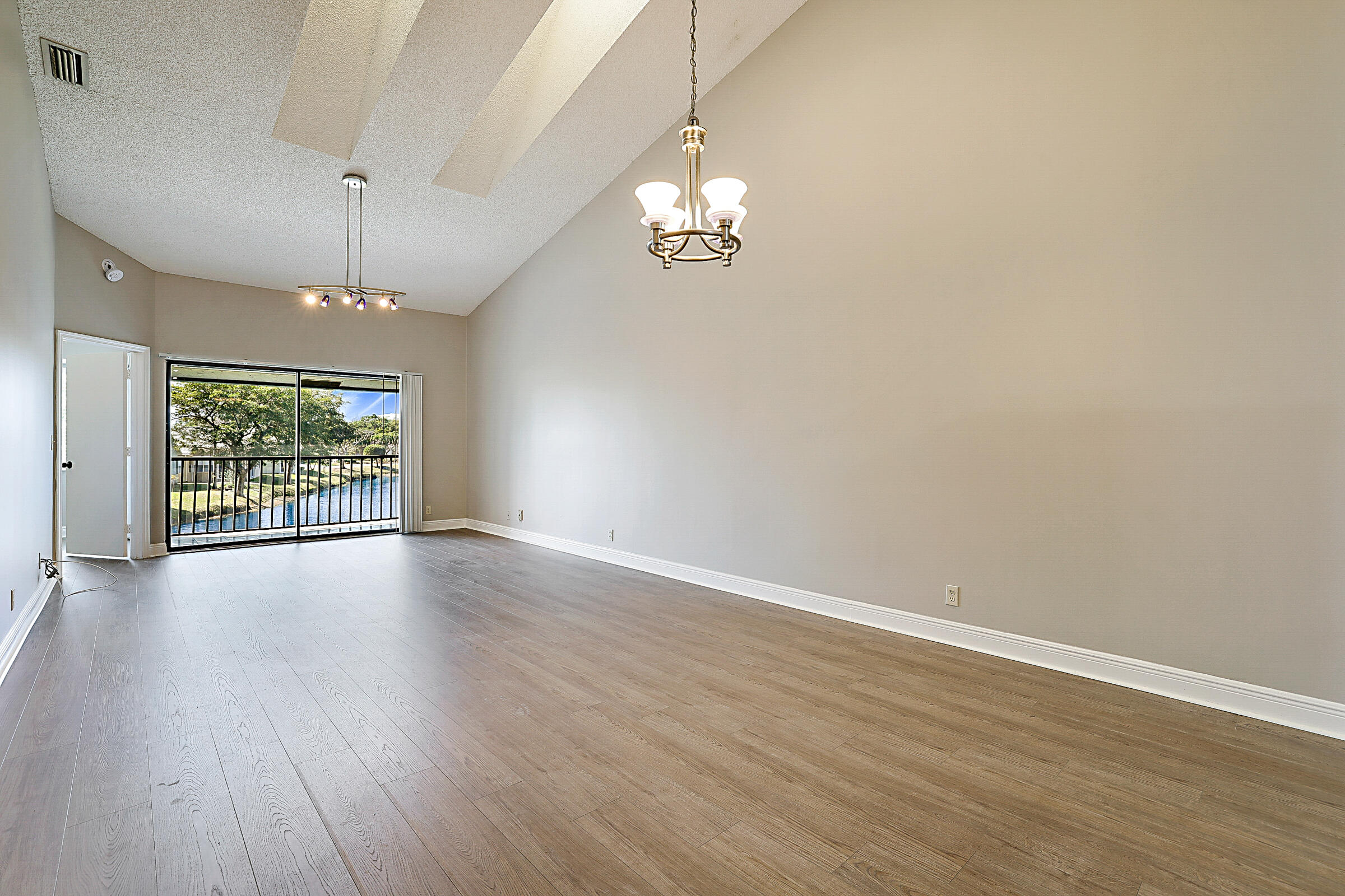 HARBOUR POINTE AT RIVER BRIDGE CONDO - Residential Lease