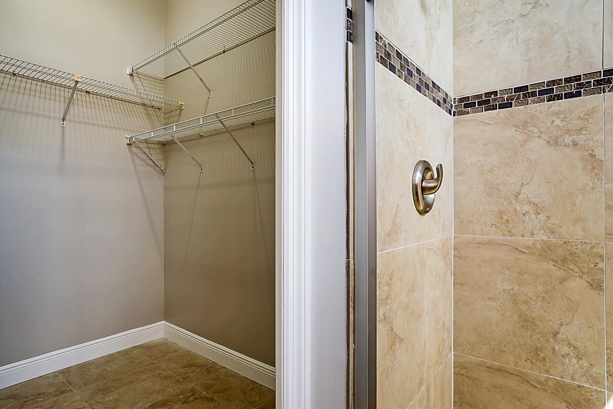 HARBOUR POINTE AT RIVER BRIDGE CONDO - Residential Lease