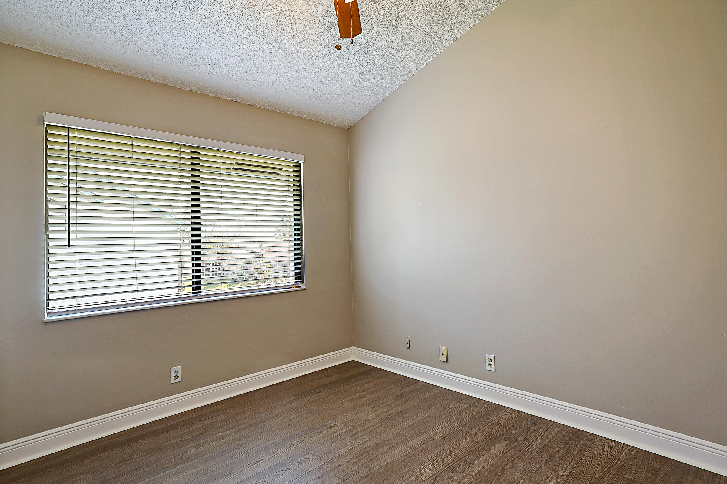 HARBOUR POINTE AT RIVER BRIDGE CONDO - Residential Lease