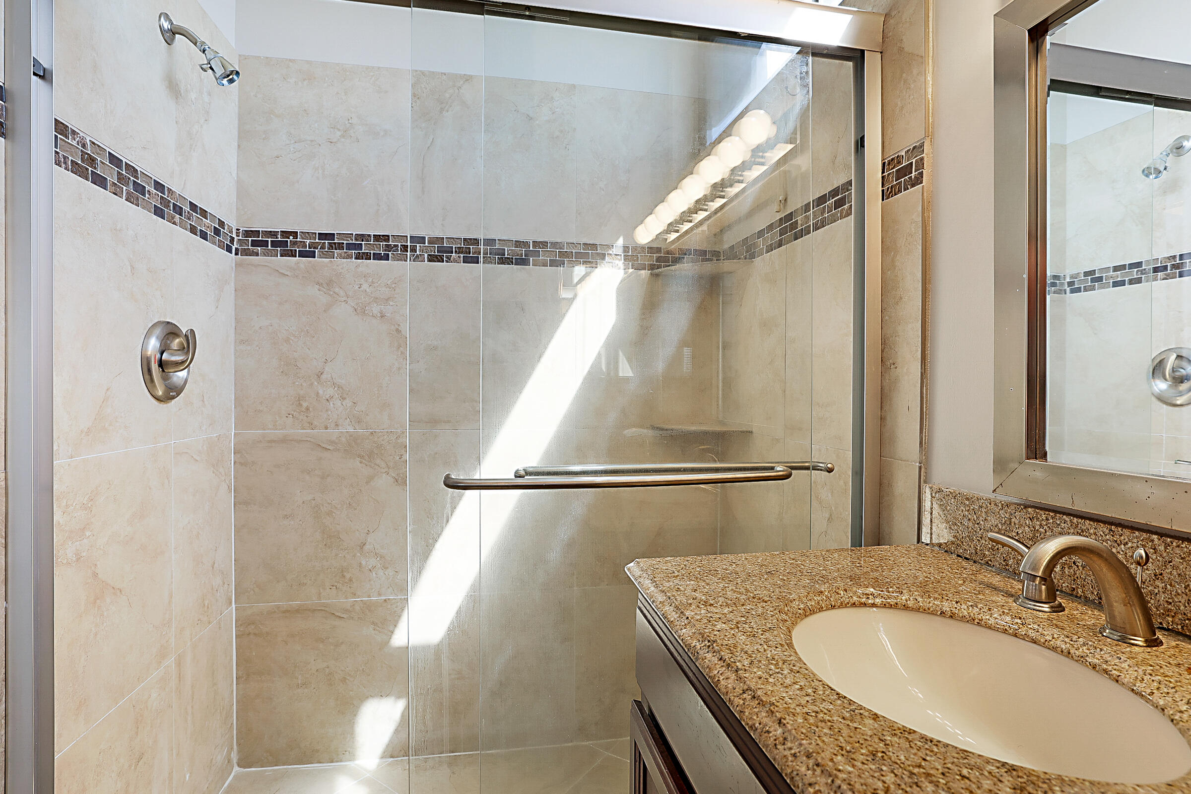 HARBOUR POINTE AT RIVER BRIDGE CONDO - Residential Lease