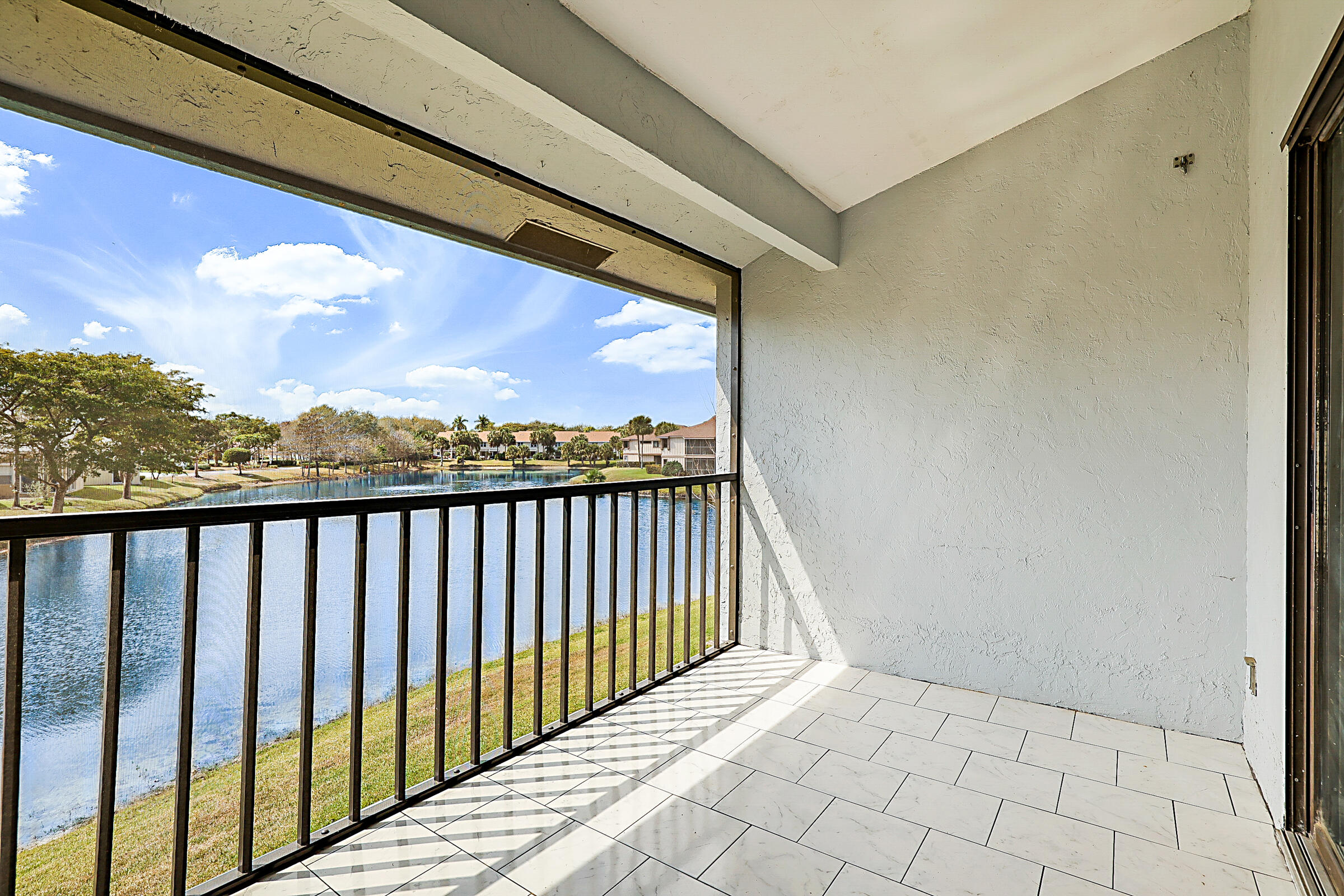 HARBOUR POINTE AT RIVER BRIDGE CONDO - Residential Lease