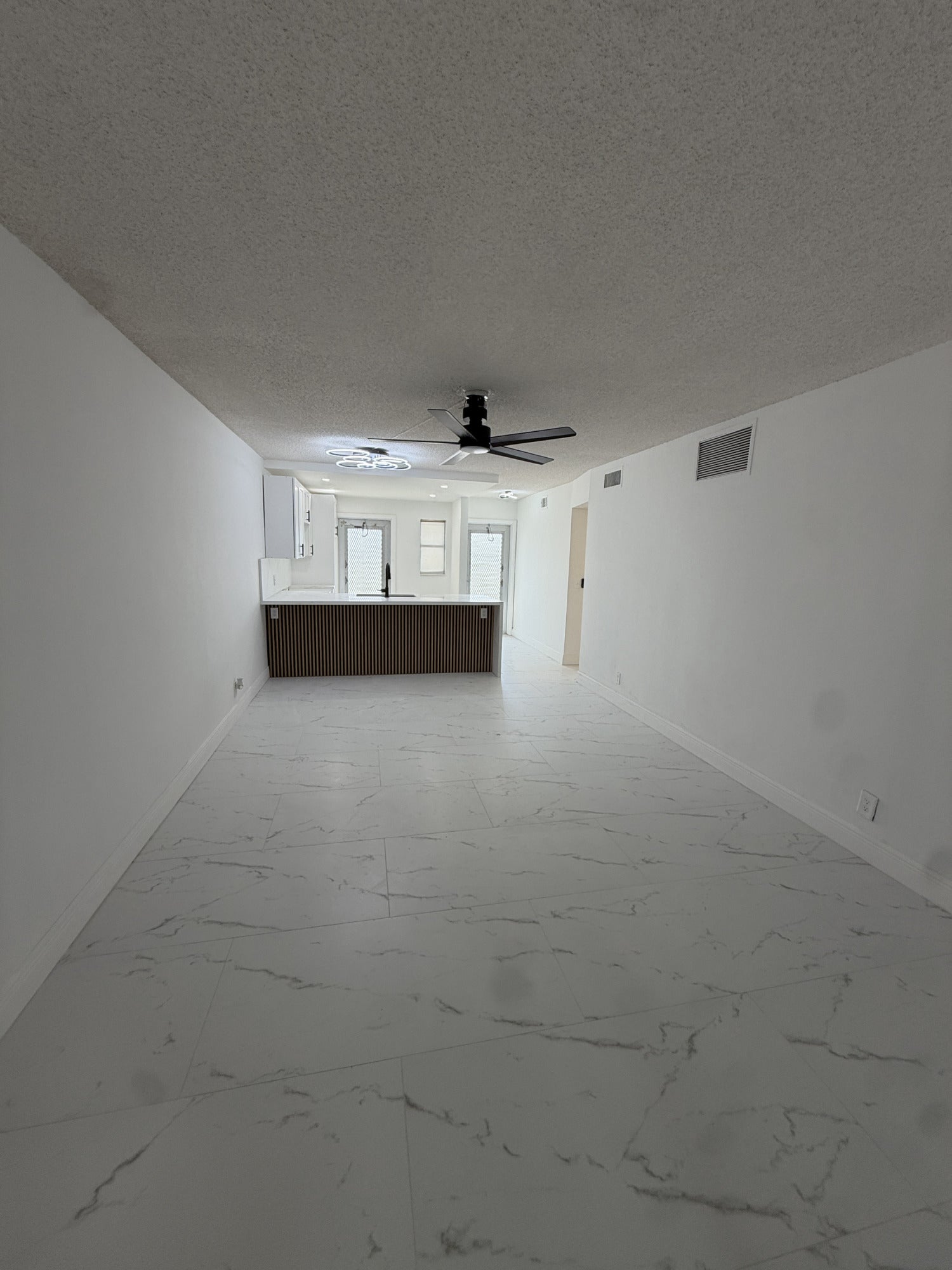 View photos, virtual tours, details... 2161 NE 1ST Court 105