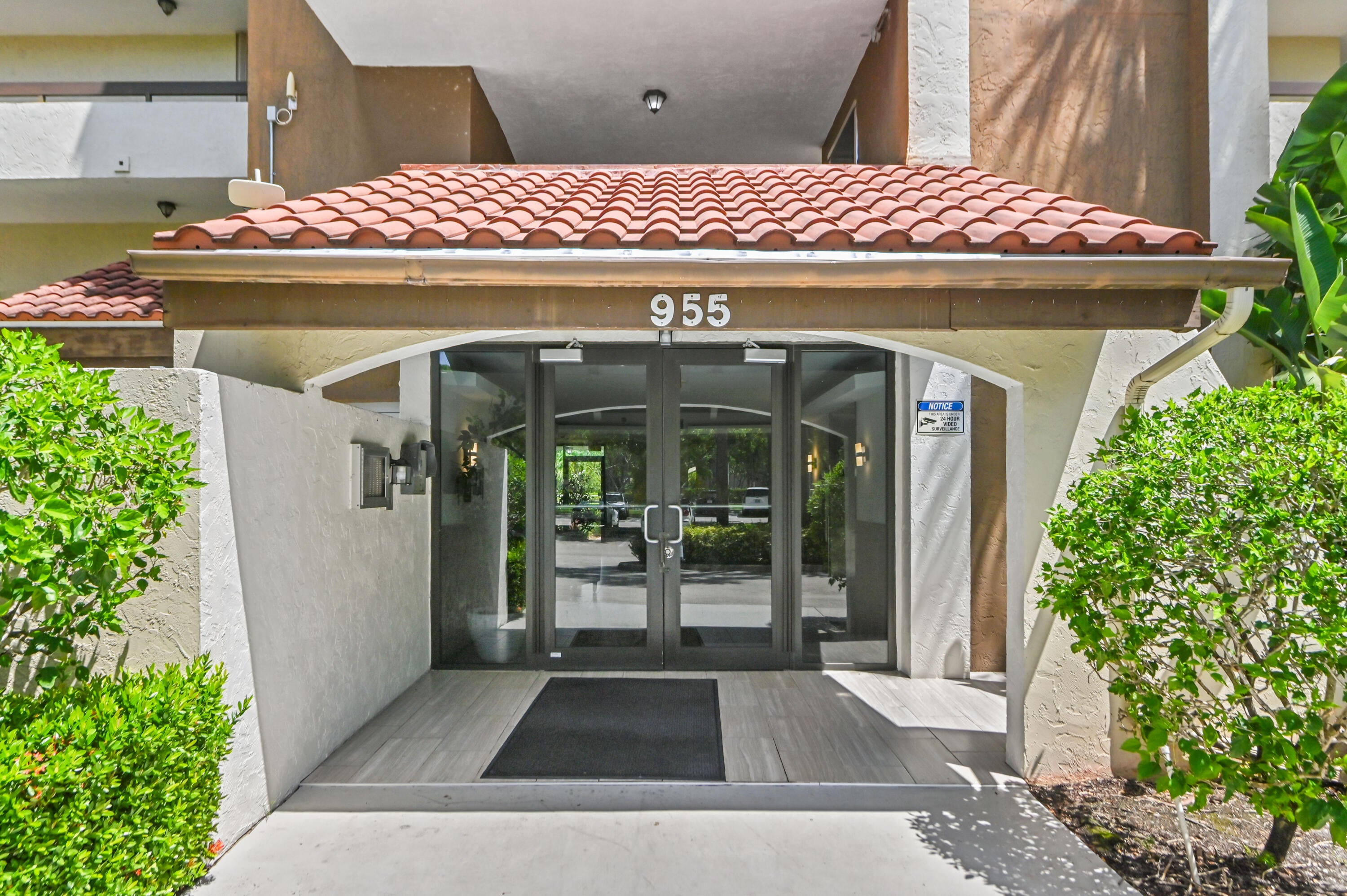 955 Egret Circle 408