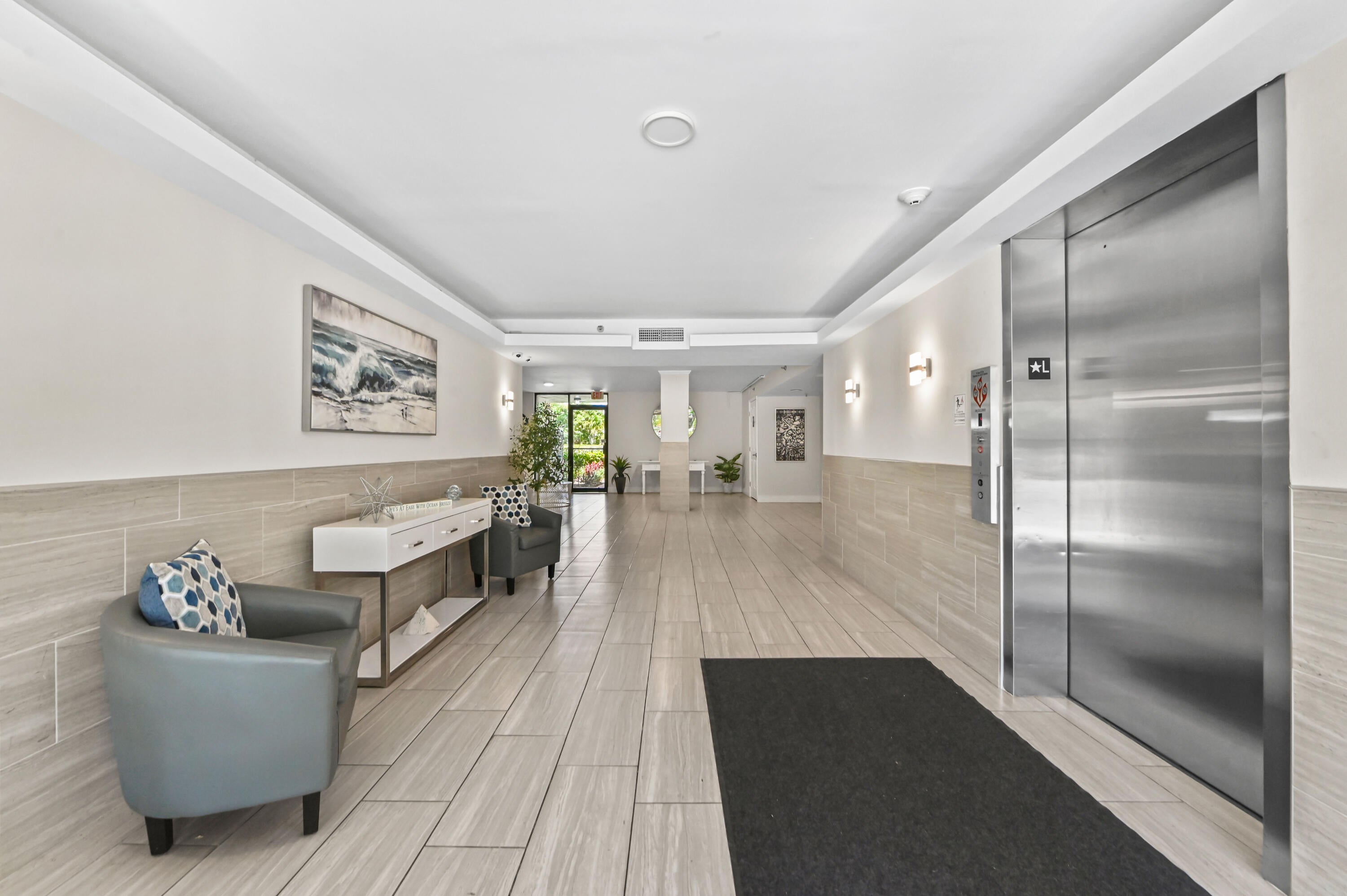 955 Egret Circle 408