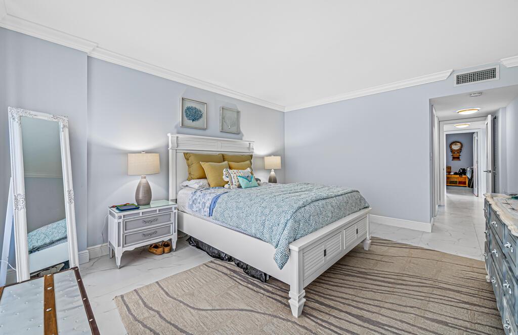 HORIZON WEST CONDO - Residential