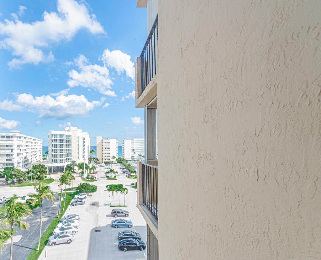 HORIZON WEST CONDO - Residential
