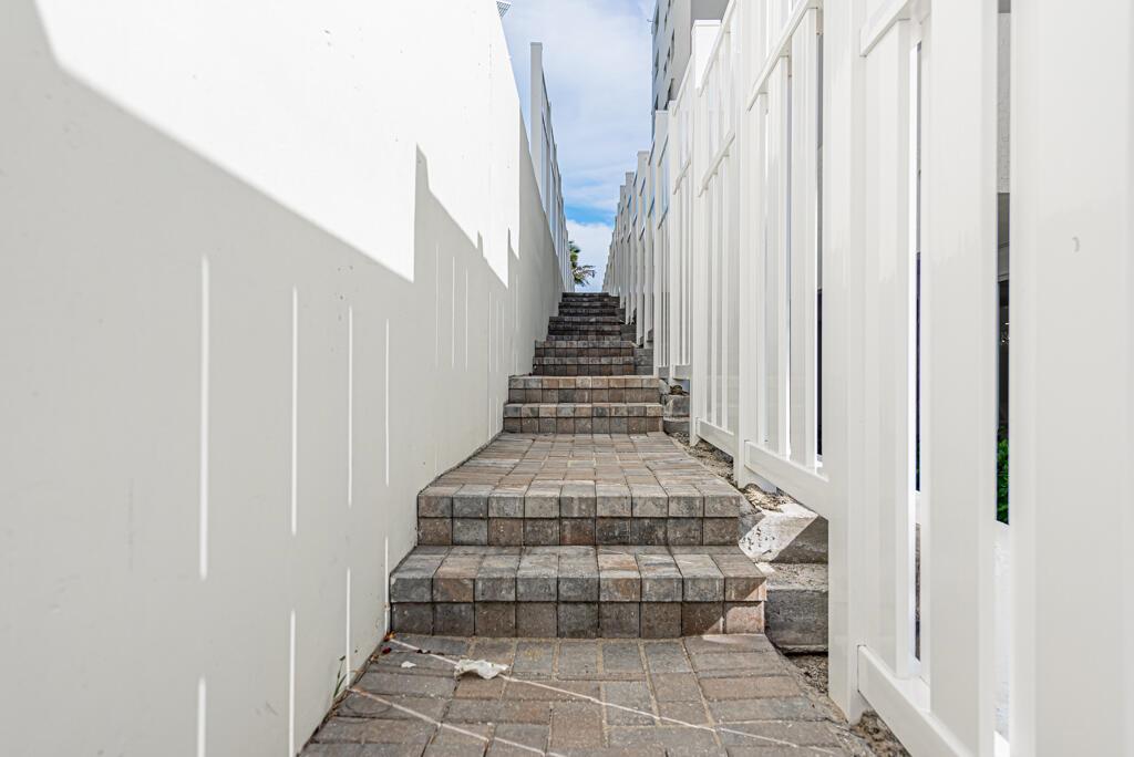 HORIZON WEST CONDO - Residential