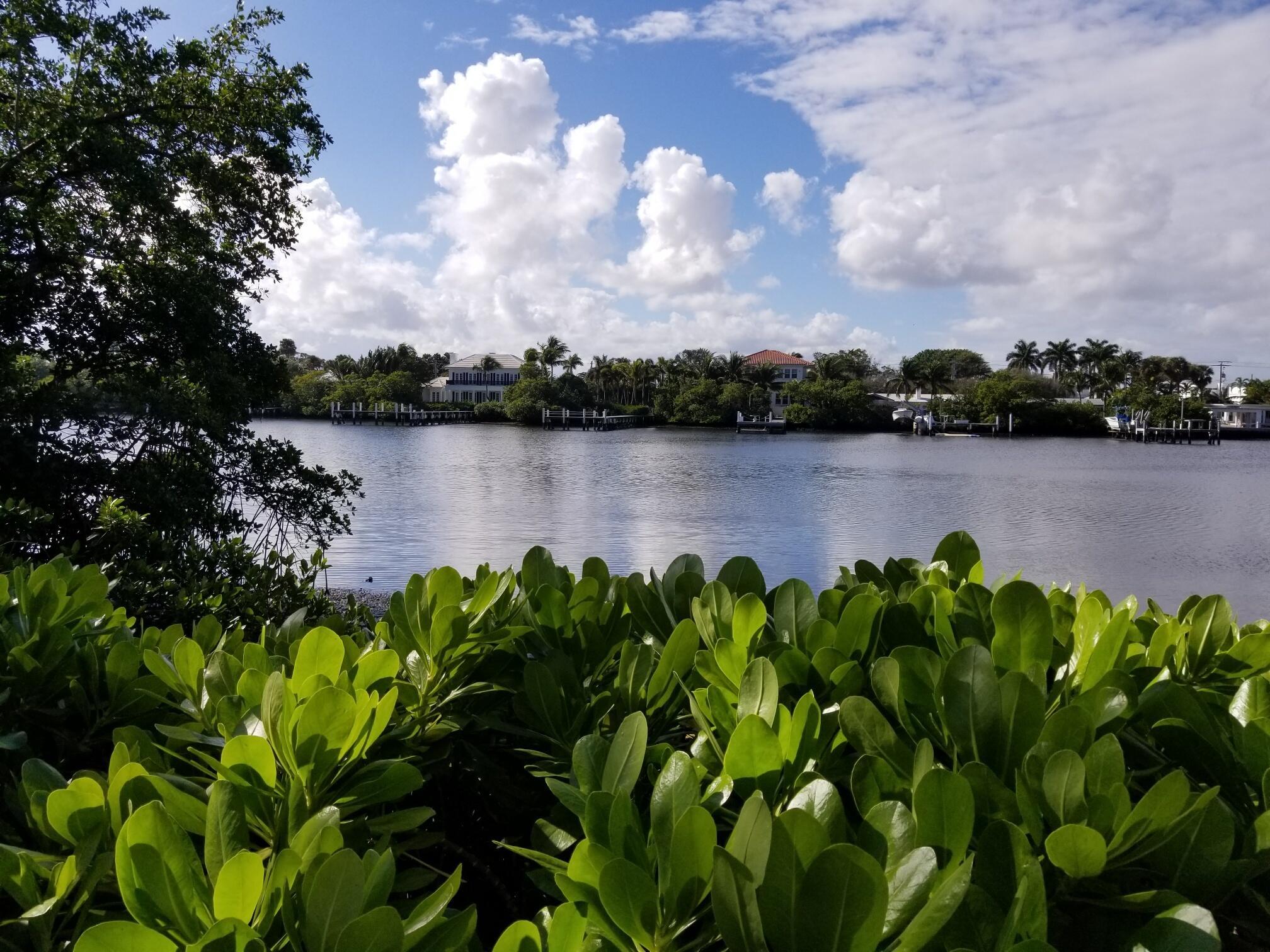 HORIZON WEST CONDO - Residential