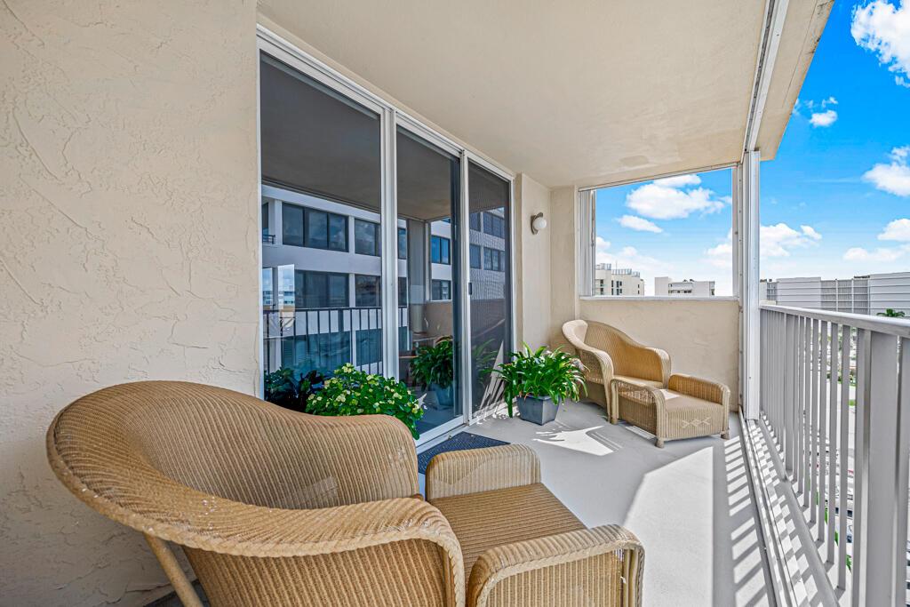 HORIZON WEST CONDO - Residential
