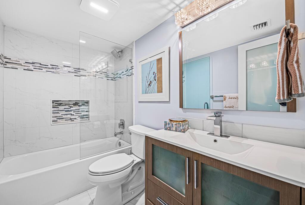 HORIZON WEST CONDO - Residential