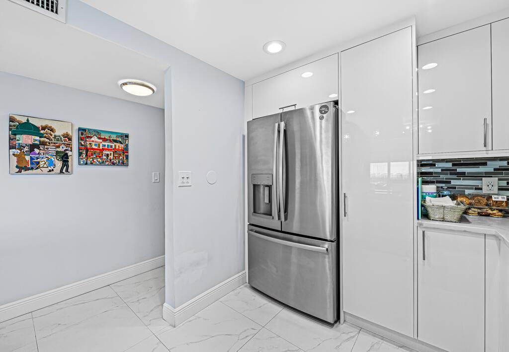 HORIZON WEST CONDO - Residential