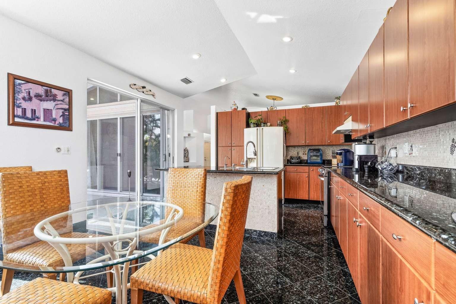 Oakland Lakes 111-7 B - Residential