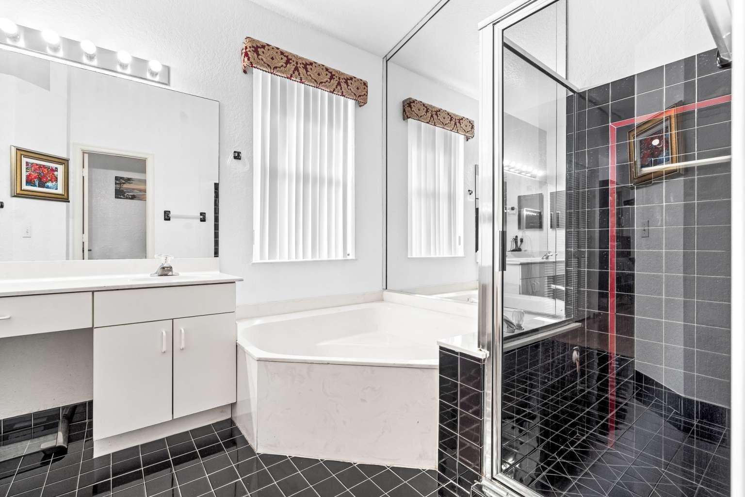 Oakland Lakes 111-7 B - Residential