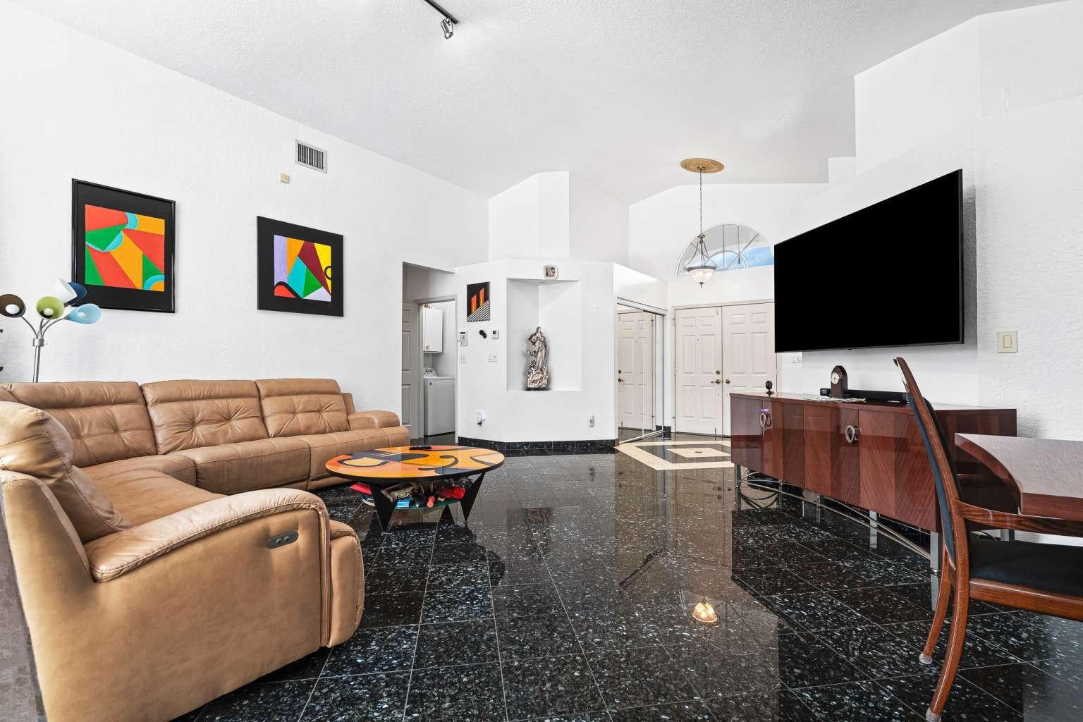 Oakland Lakes 111-7 B - Residential