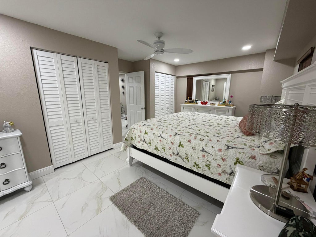 Photo of 4307 CYPRESS Lane, Palm Springs, FL 33406 (MLS # B26078402)