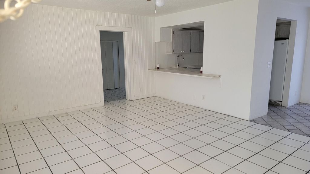Photo of 1927 Lincoln Street #7, Hollywood, FL 33020 (MLS # B26025672)