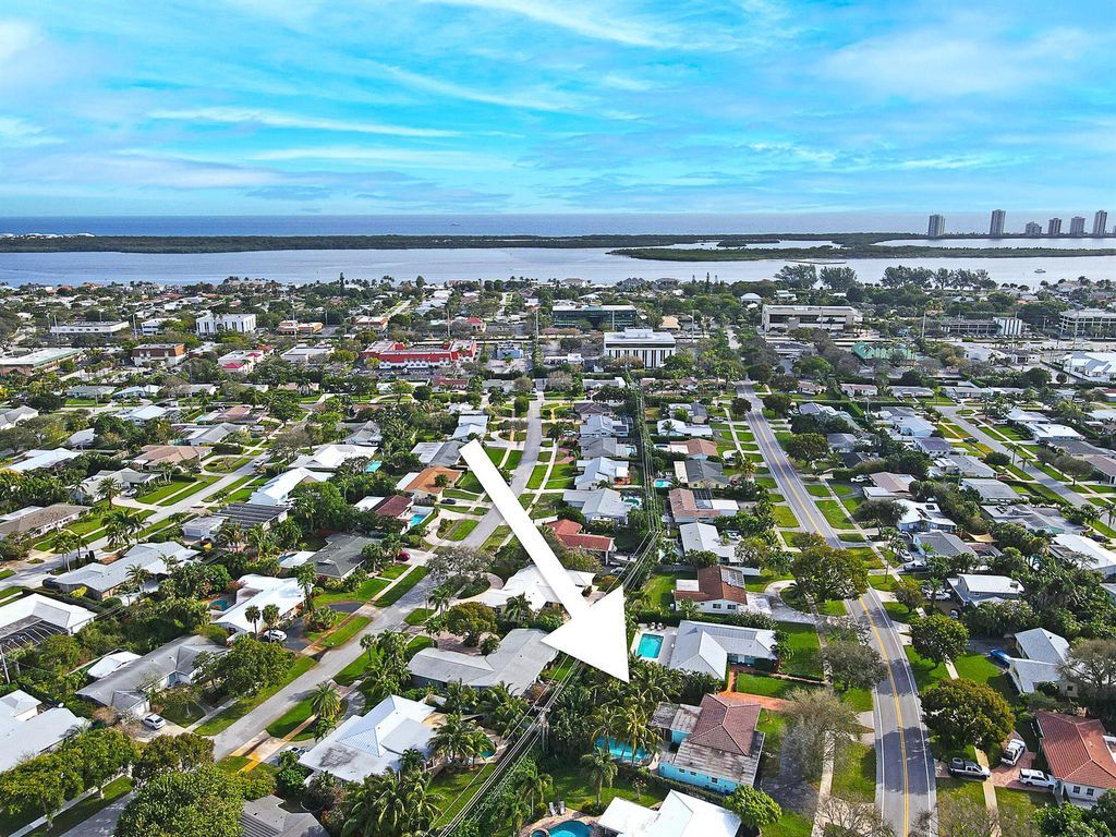 Photo of 439 Lighthouse Drive, North Palm Beach, FL 33408 (MLS # R10955989)