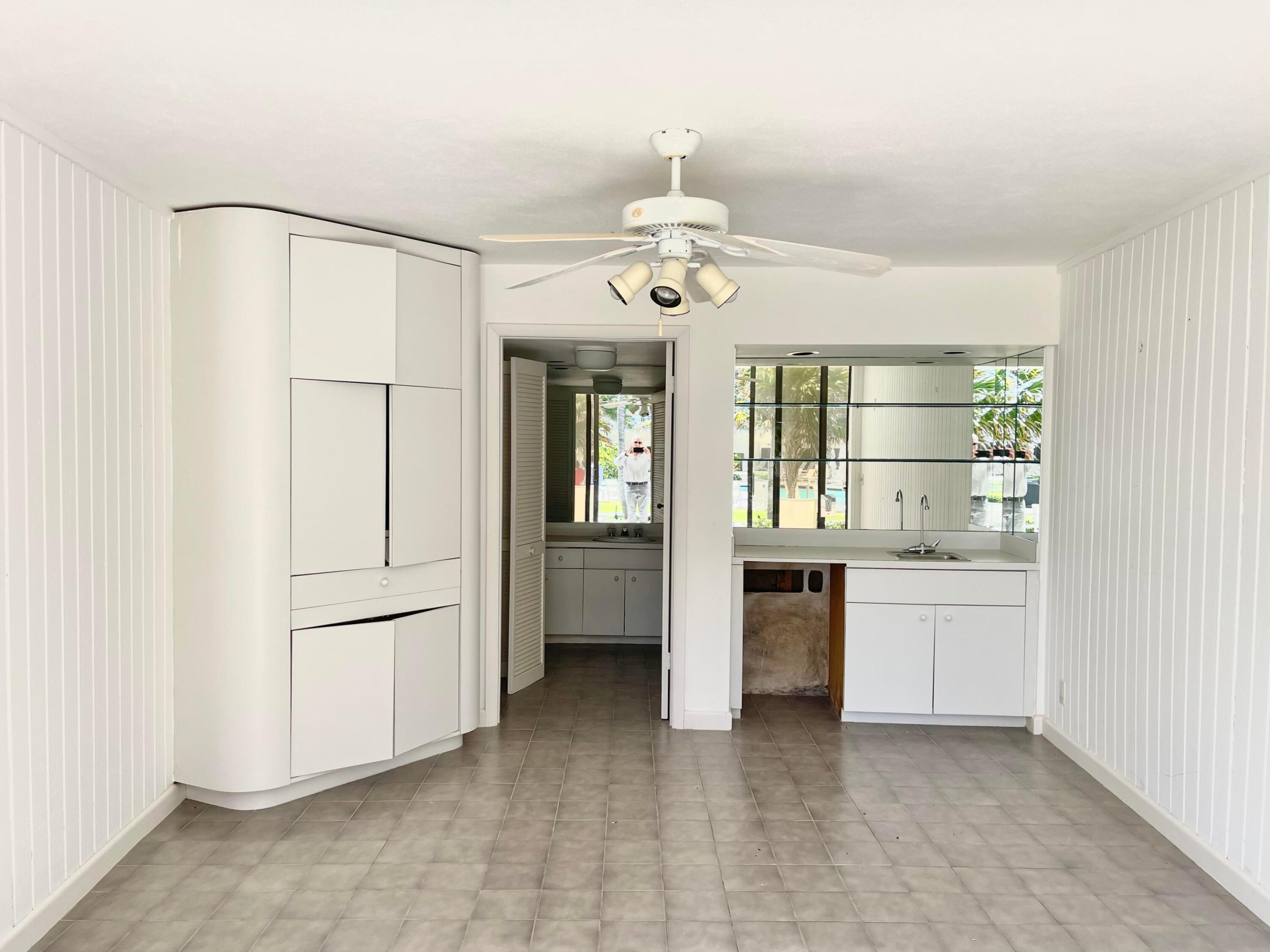 TWO THOUSAND CONDO - Residential