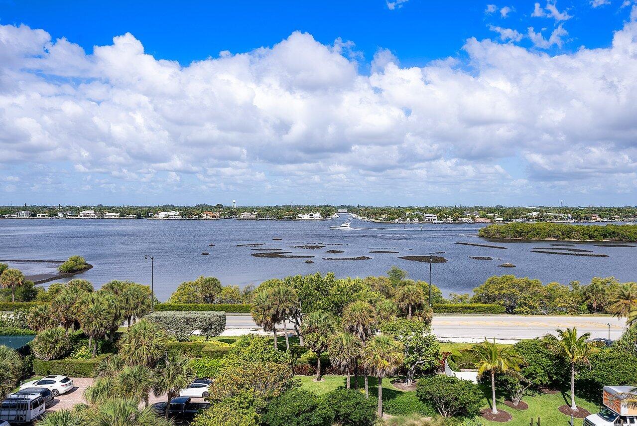 TWO THOUSAND CONDO - Residential