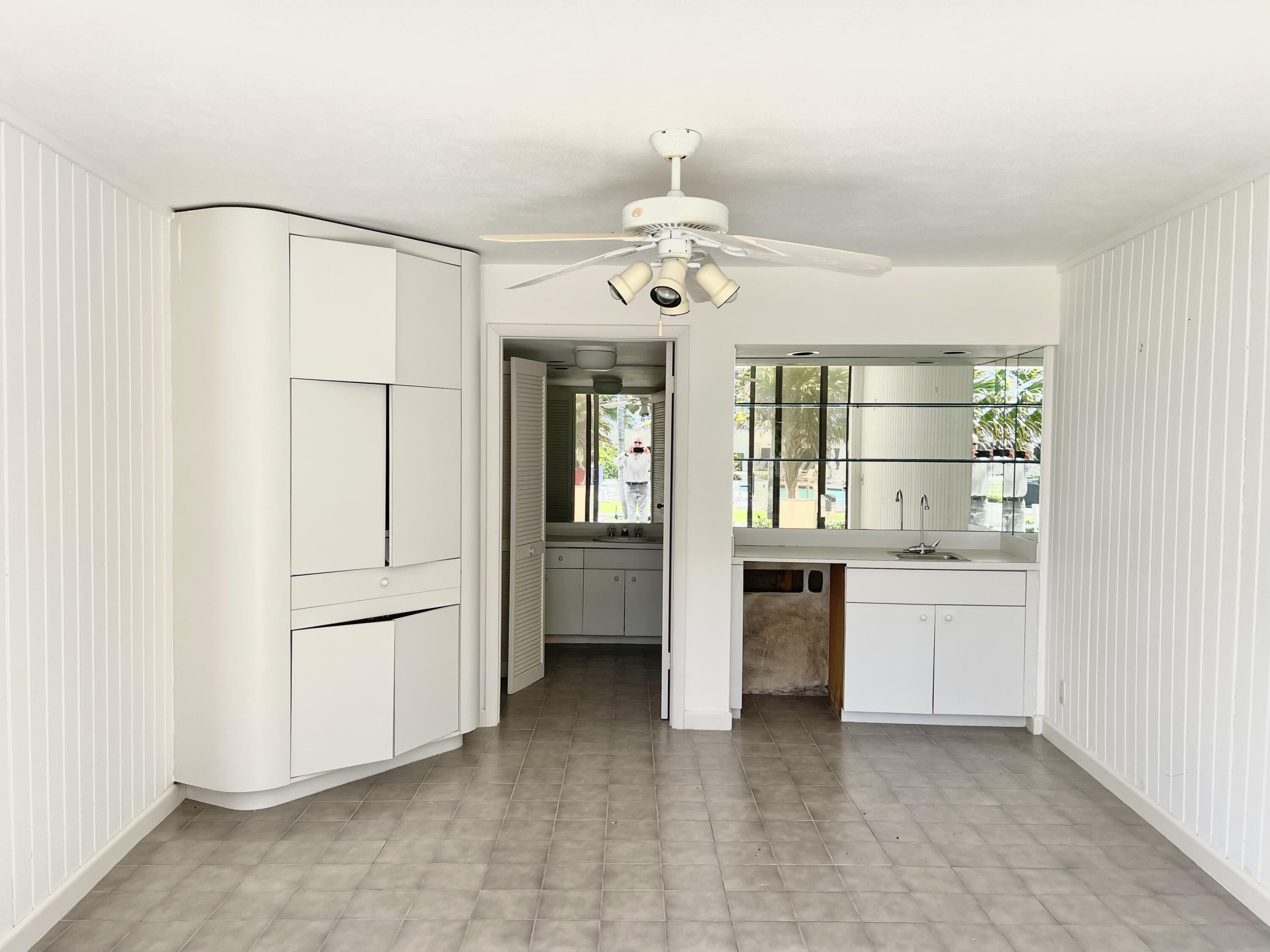 TWO THOUSAND CONDO - Residential