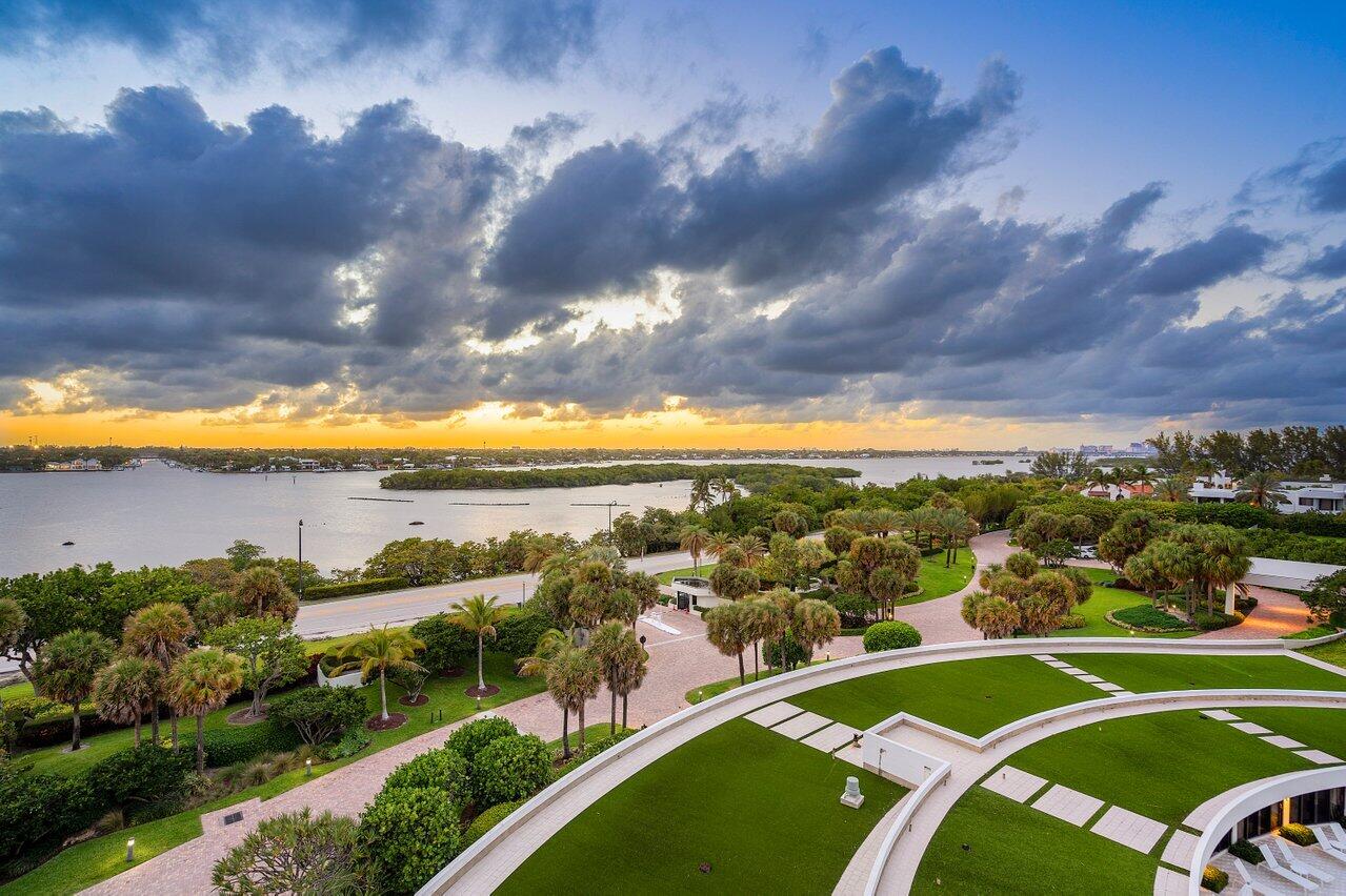 TWO THOUSAND CONDO - Residential