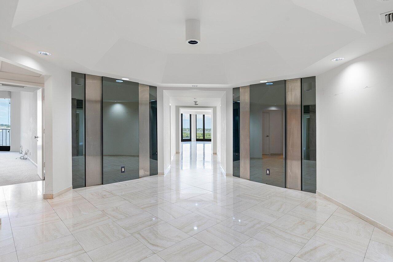 TWO THOUSAND CONDO - Residential