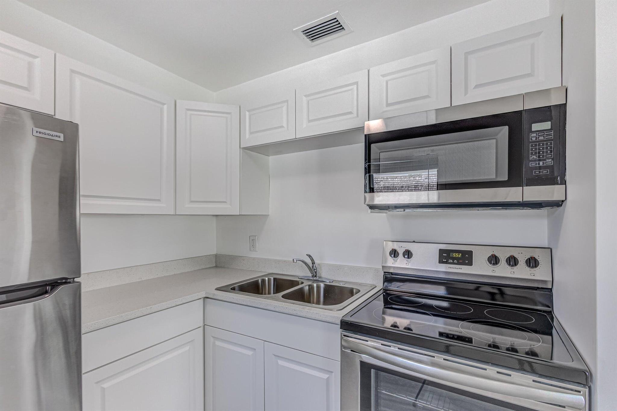 PALM BEACH SHORES - Residential Lease