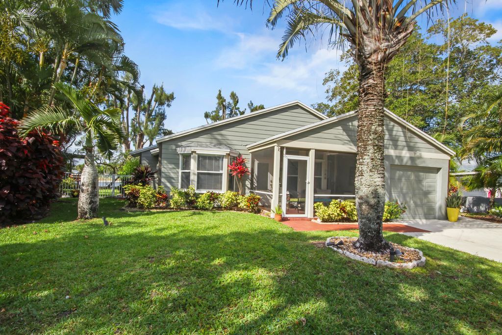 Photo of 9165 Beverly Court, Boynton Beach, FL 33472 (MLS # R11087404)