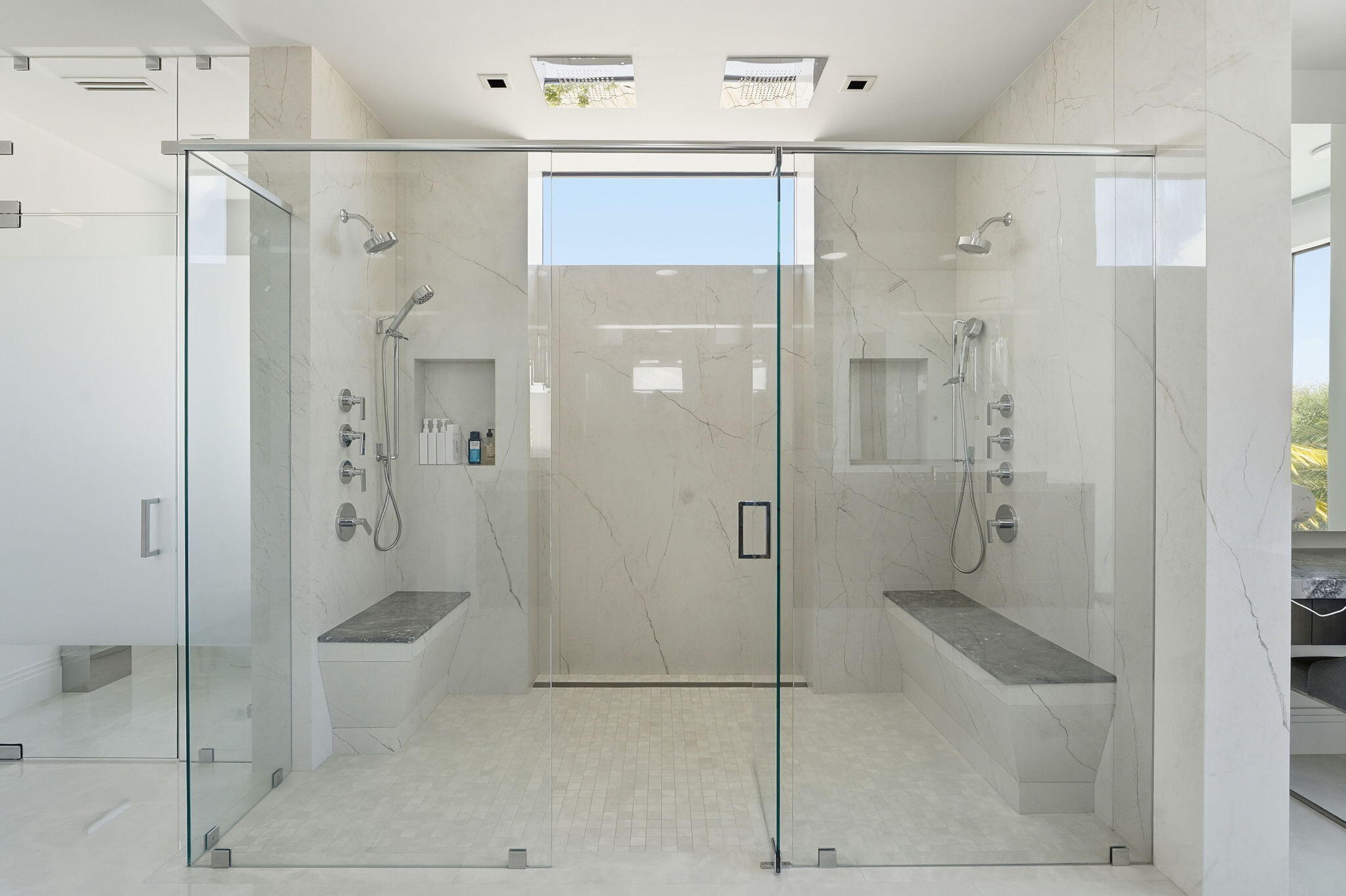 SUN AND SURF CLUB COMMUNITY - Residential