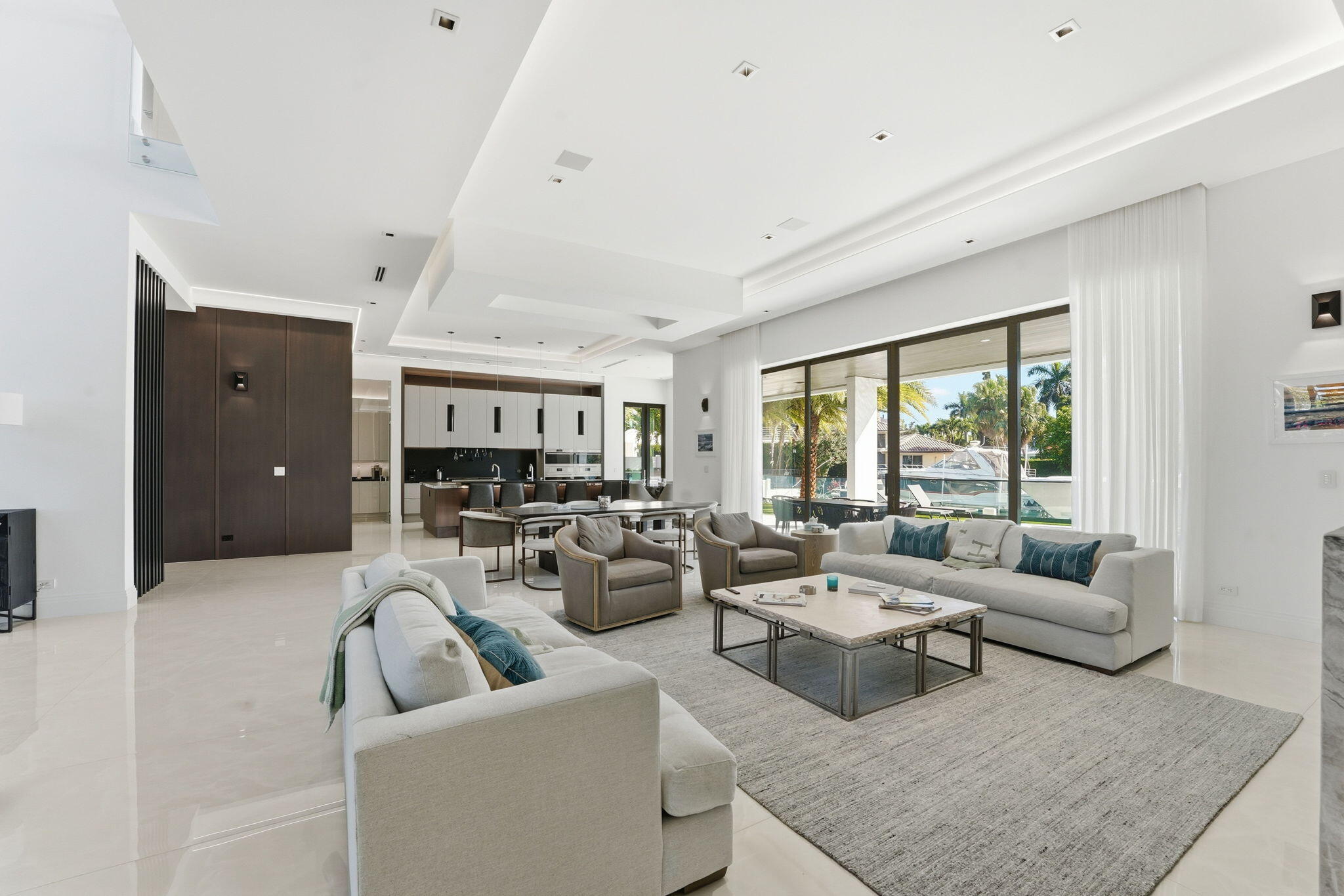 SUN AND SURF CLUB COMMUNITY - Residential