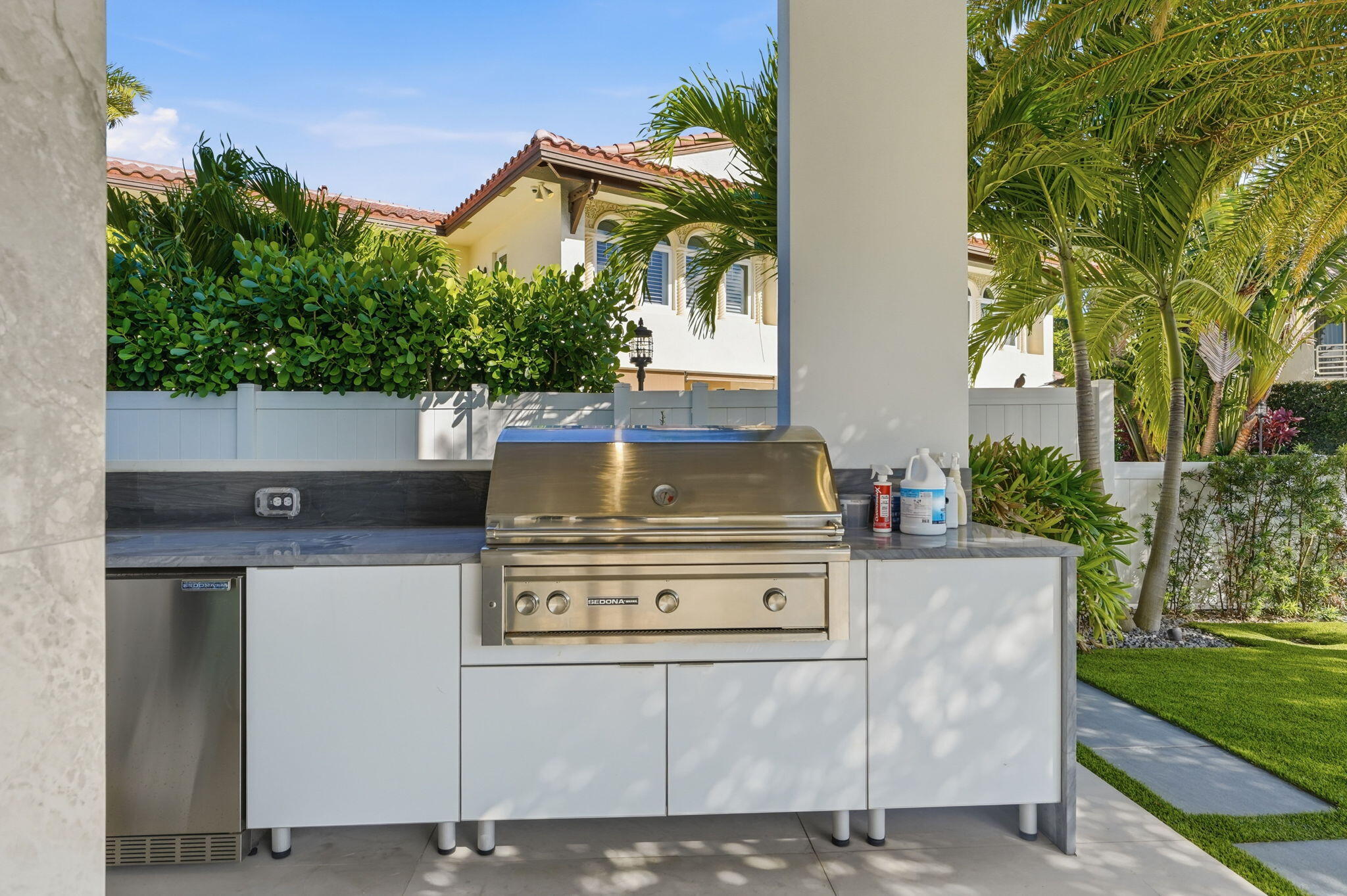 SUN AND SURF CLUB COMMUNITY - Residential