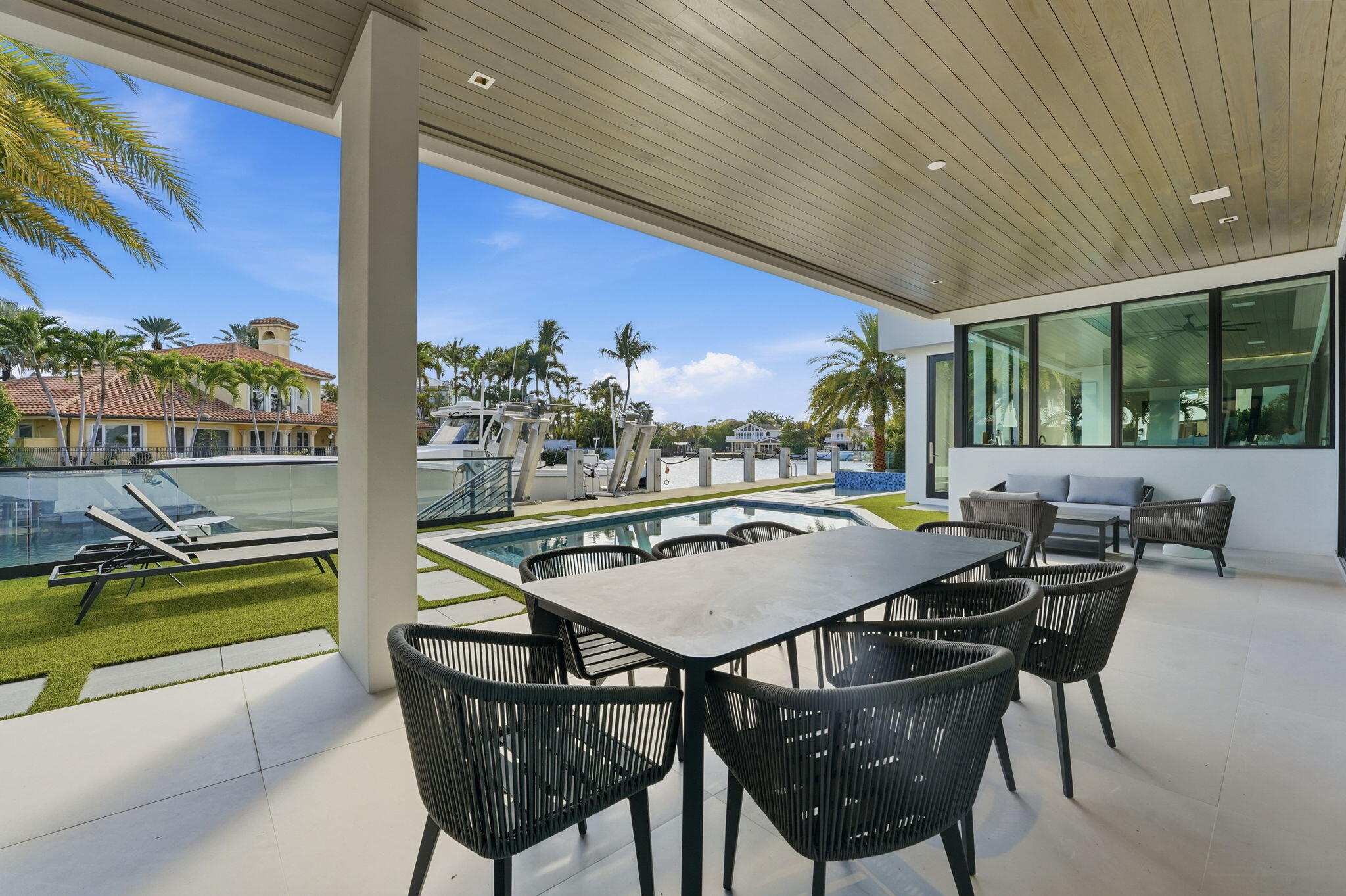 SUN AND SURF CLUB COMMUNITY - Residential