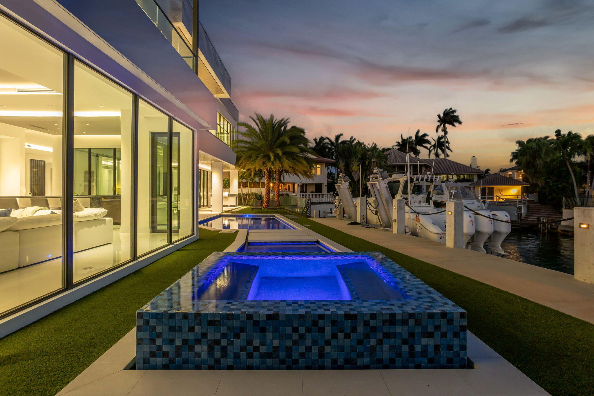 SUN AND SURF CLUB COMMUNITY - Residential