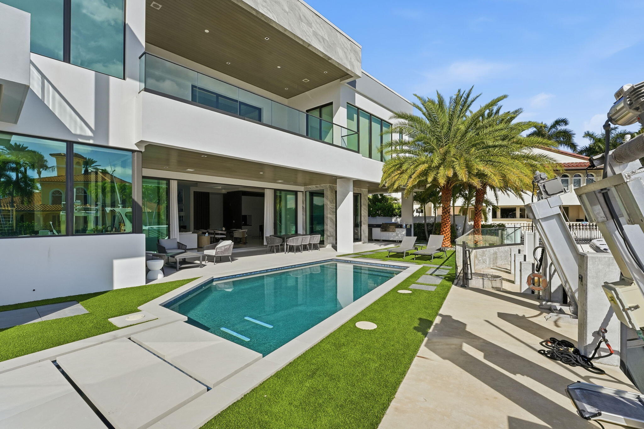 SUN AND SURF CLUB COMMUNITY - Residential