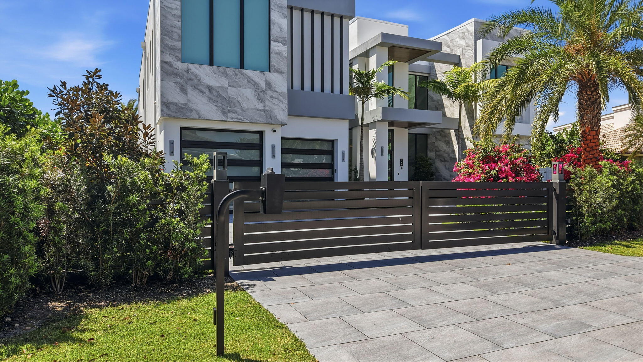 SUN AND SURF CLUB COMMUNITY - Residential