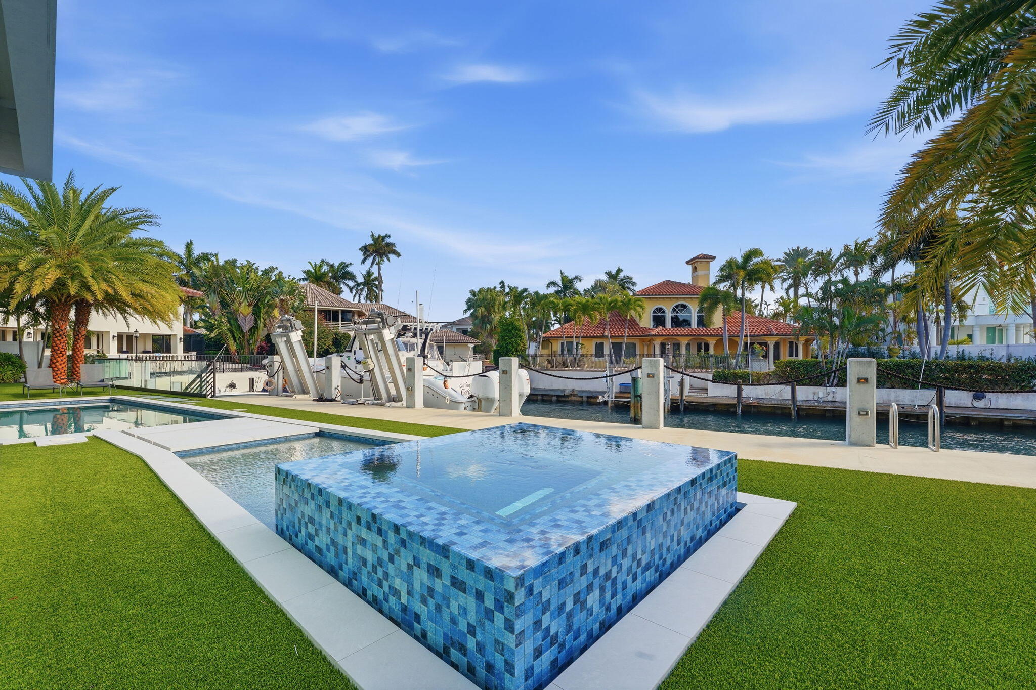 SUN AND SURF CLUB COMMUNITY - Residential