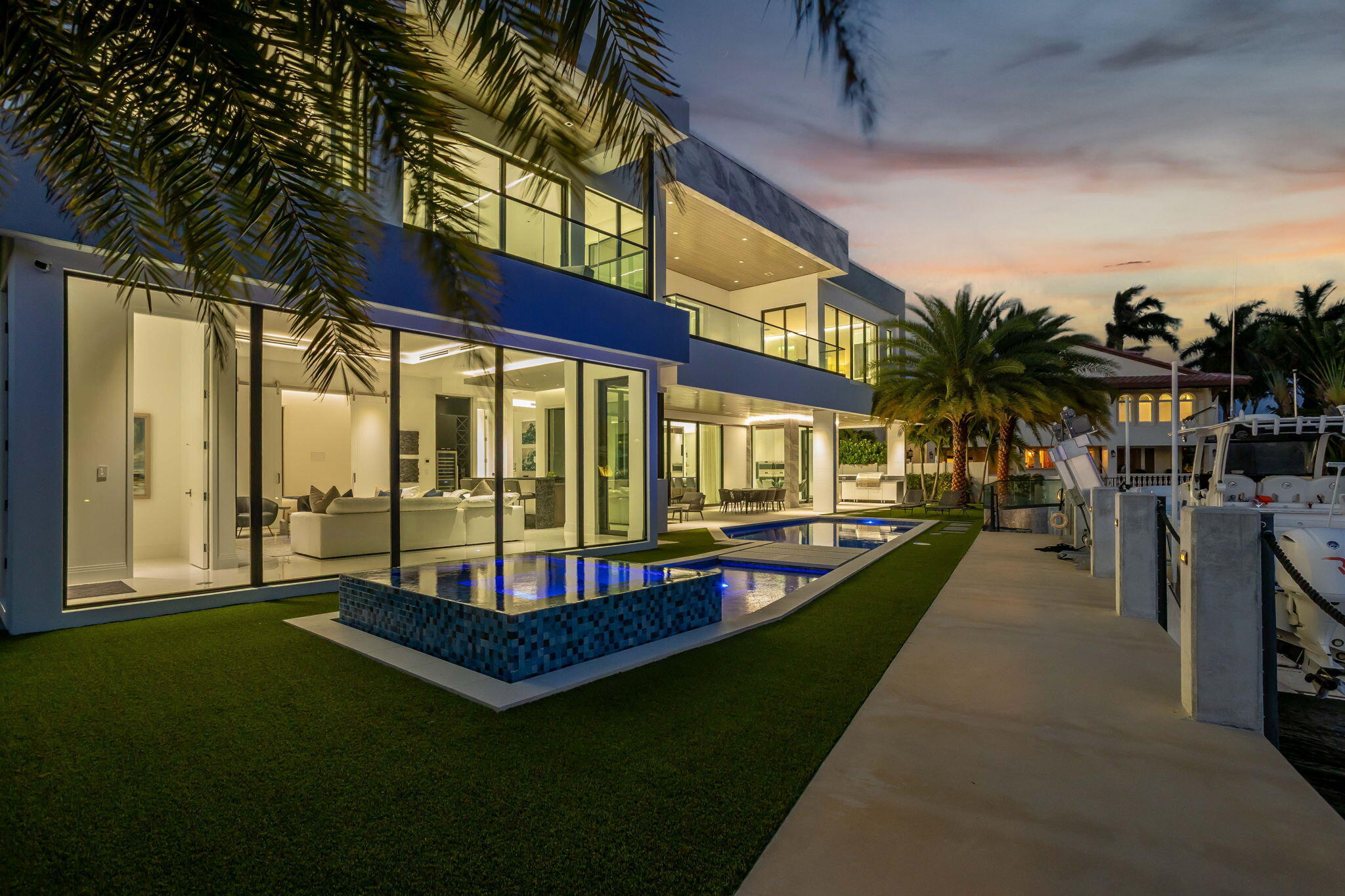 SUN AND SURF CLUB COMMUNITY - Residential