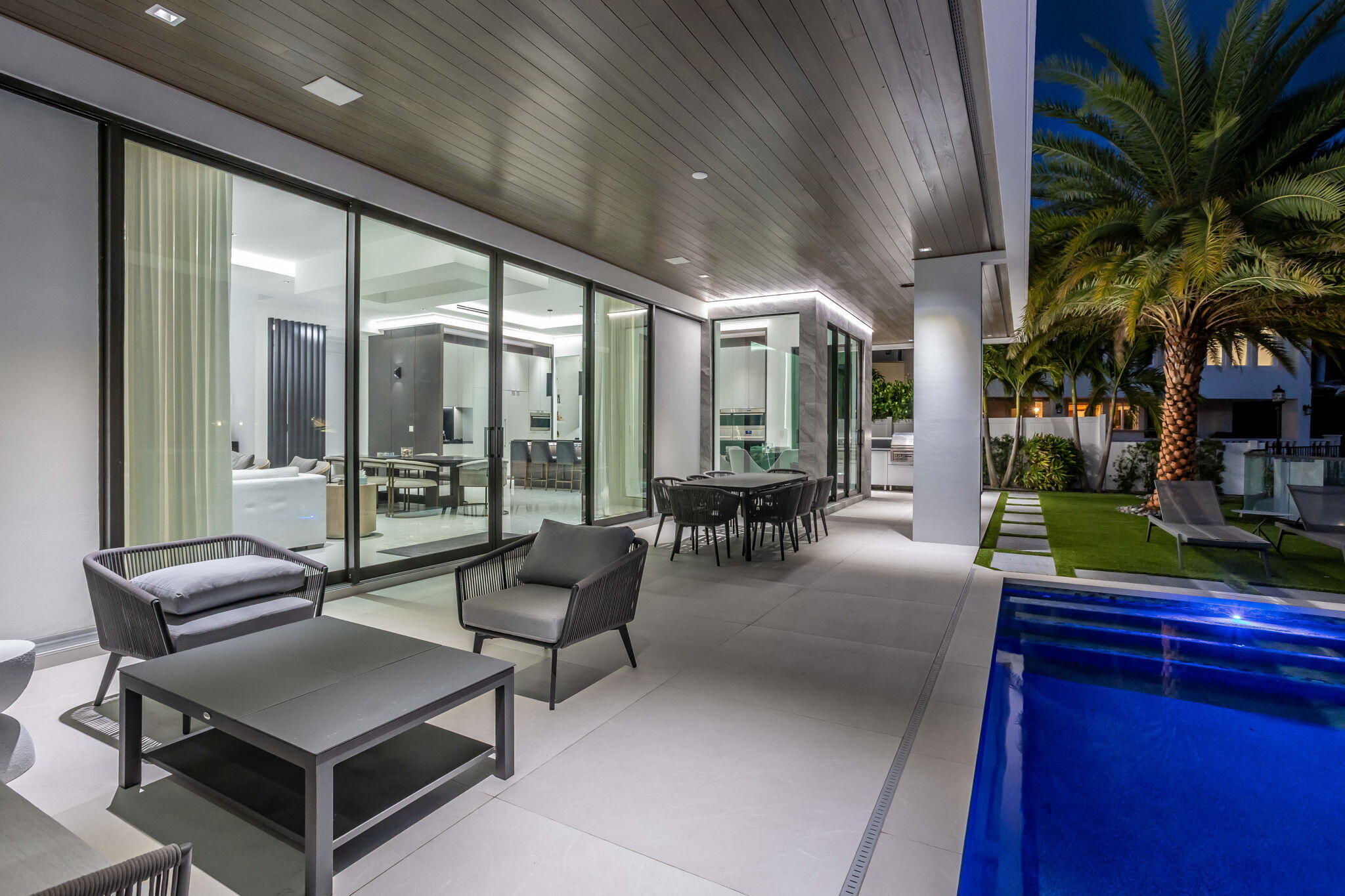 SUN AND SURF CLUB COMMUNITY - Residential