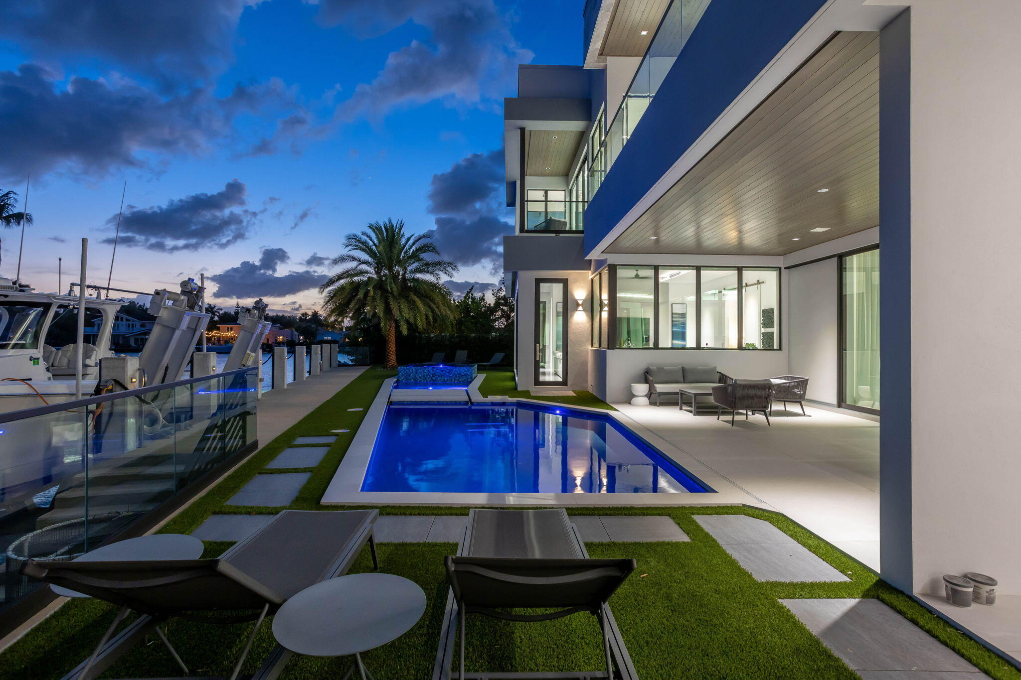 SUN AND SURF CLUB COMMUNITY - Residential