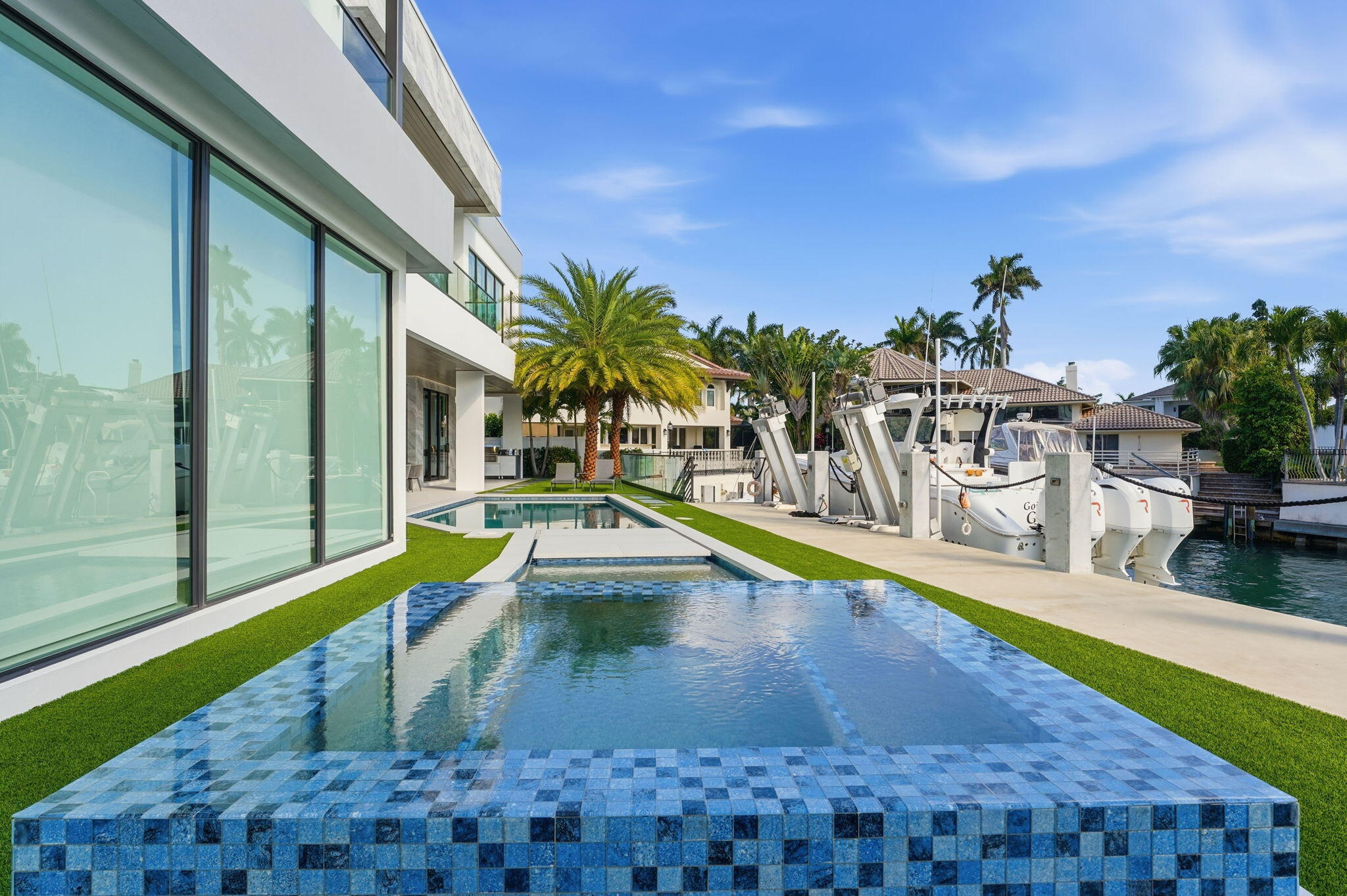 SUN AND SURF CLUB COMMUNITY - Residential