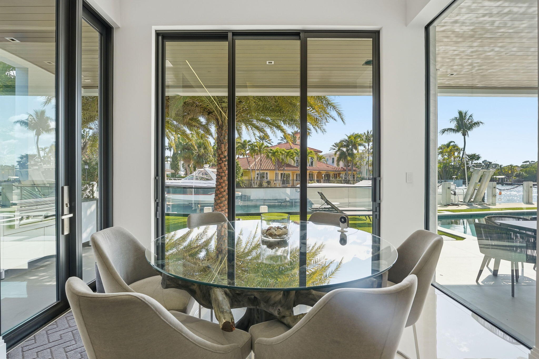 SUN AND SURF CLUB COMMUNITY - Residential