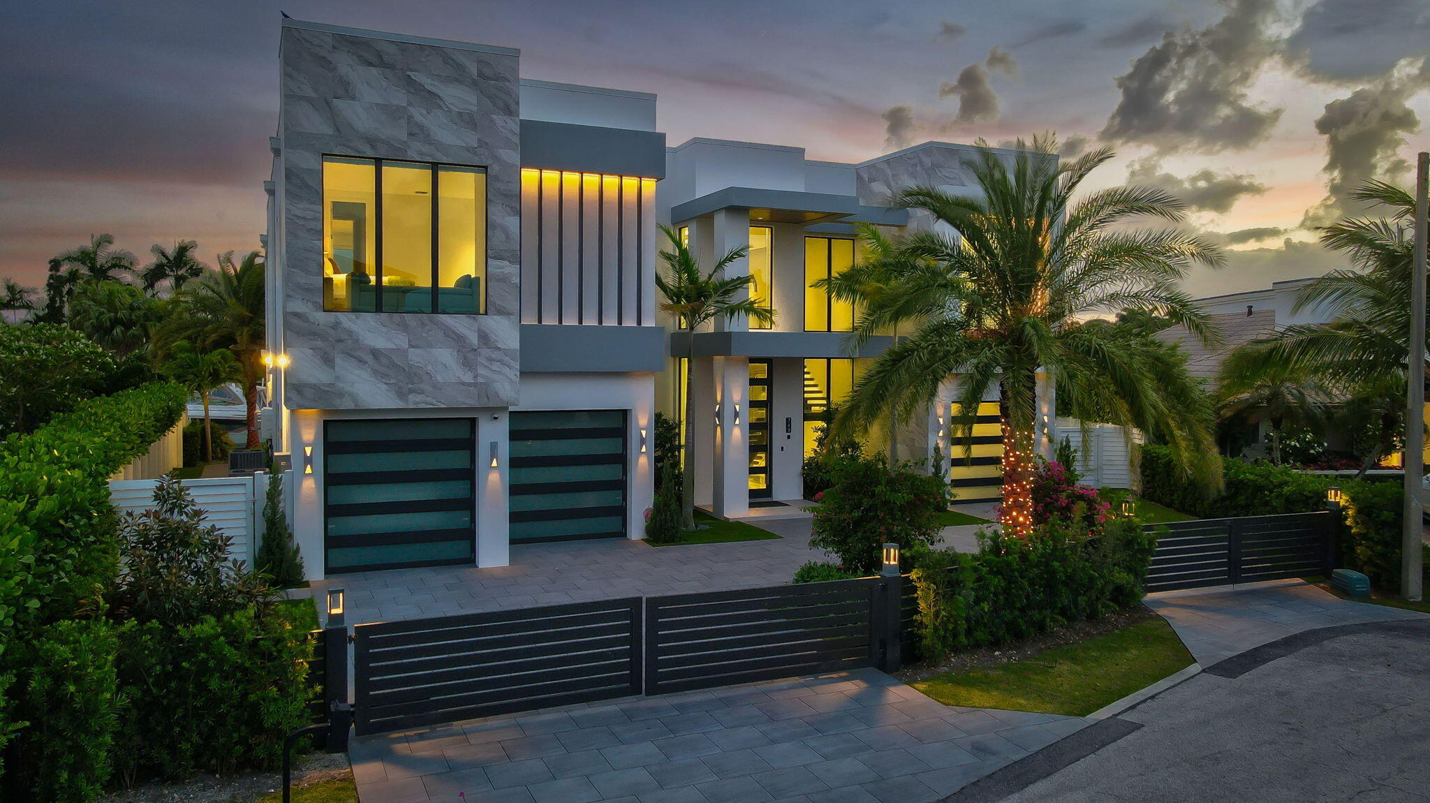 SUN AND SURF CLUB COMMUNITY - Residential