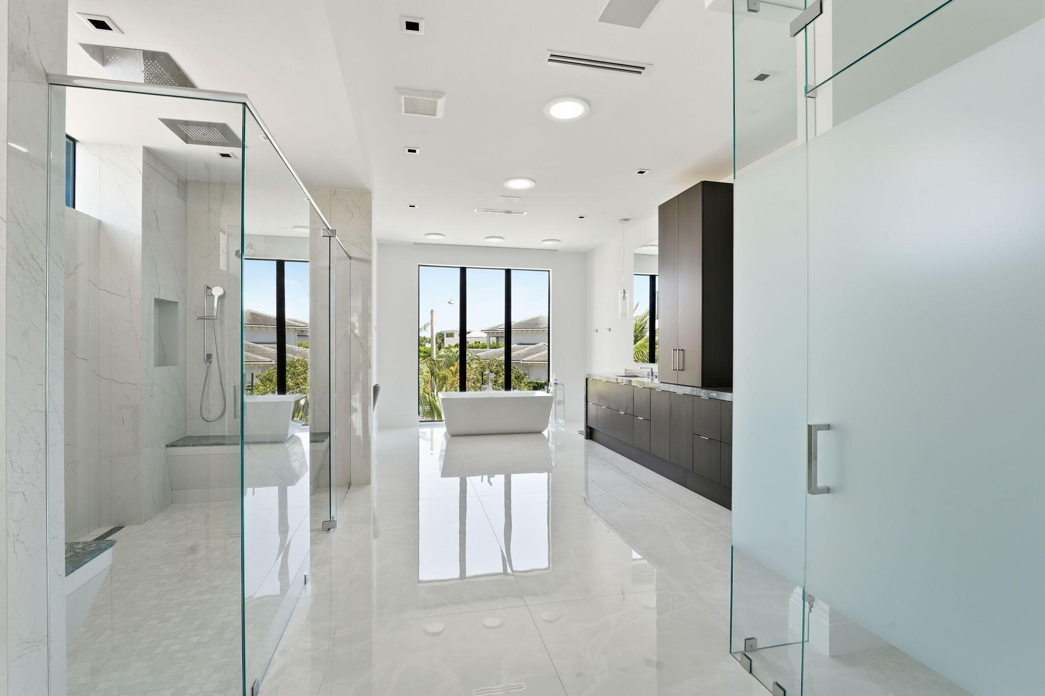 SUN AND SURF CLUB COMMUNITY - Residential