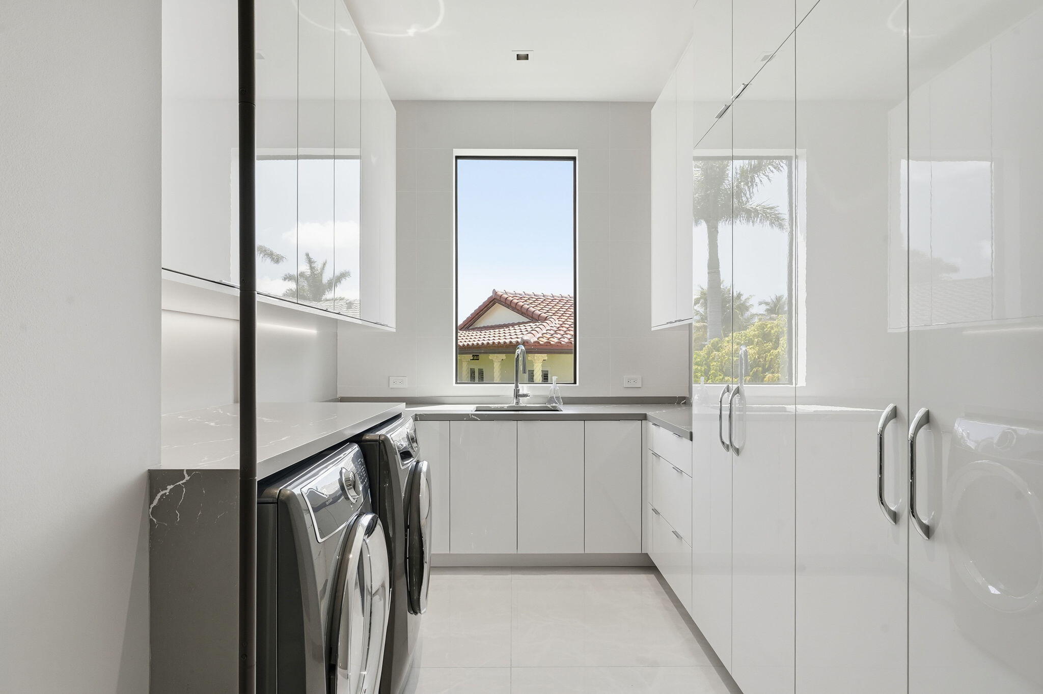 SUN AND SURF CLUB COMMUNITY - Residential