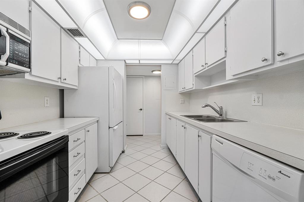 TIERRA DEL MAR CONDO - Residential