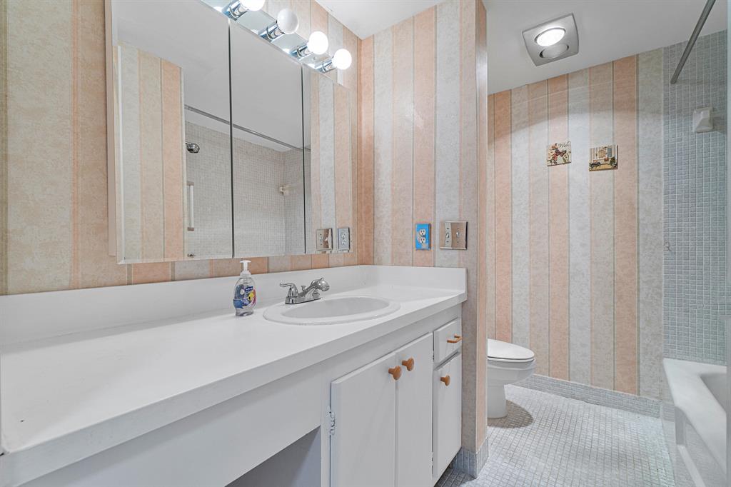 TIERRA DEL MAR CONDO - Residential