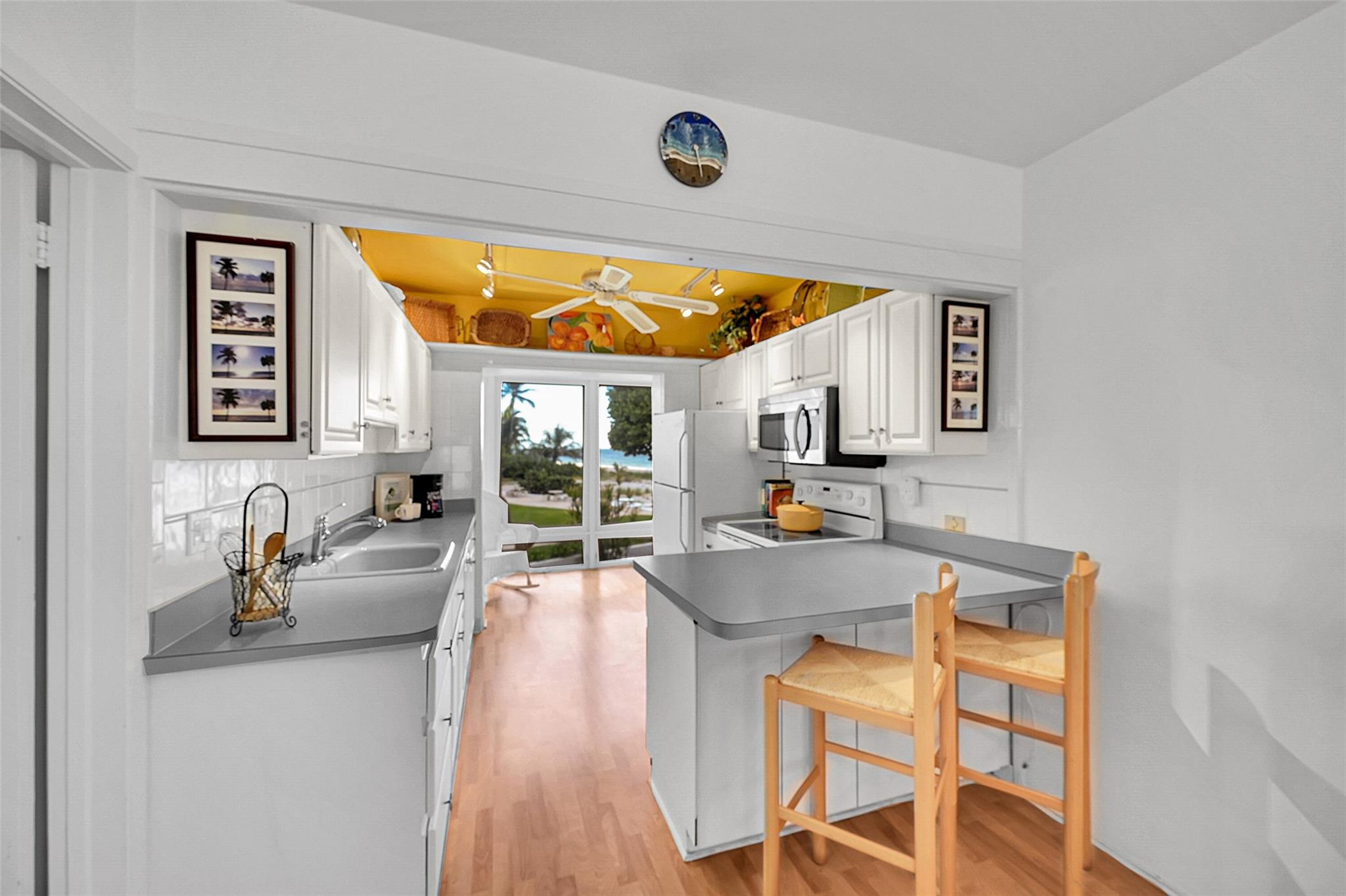 OCEAN EAST - Residential