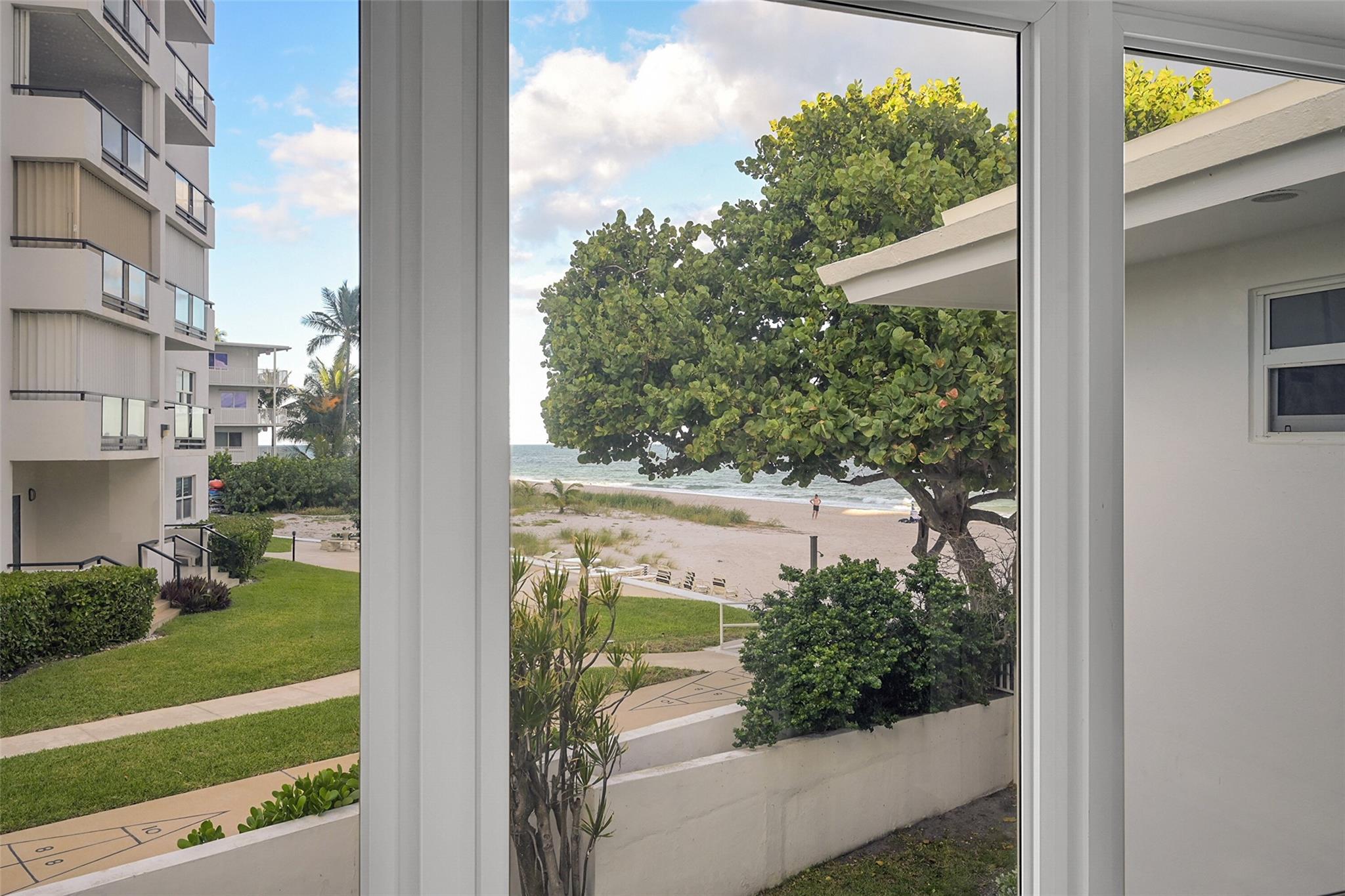 OCEAN EAST - Residential