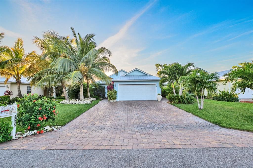 Photo of 17723 Carver Avenue, Jupiter, FL 33458 (MLS # R10789988)