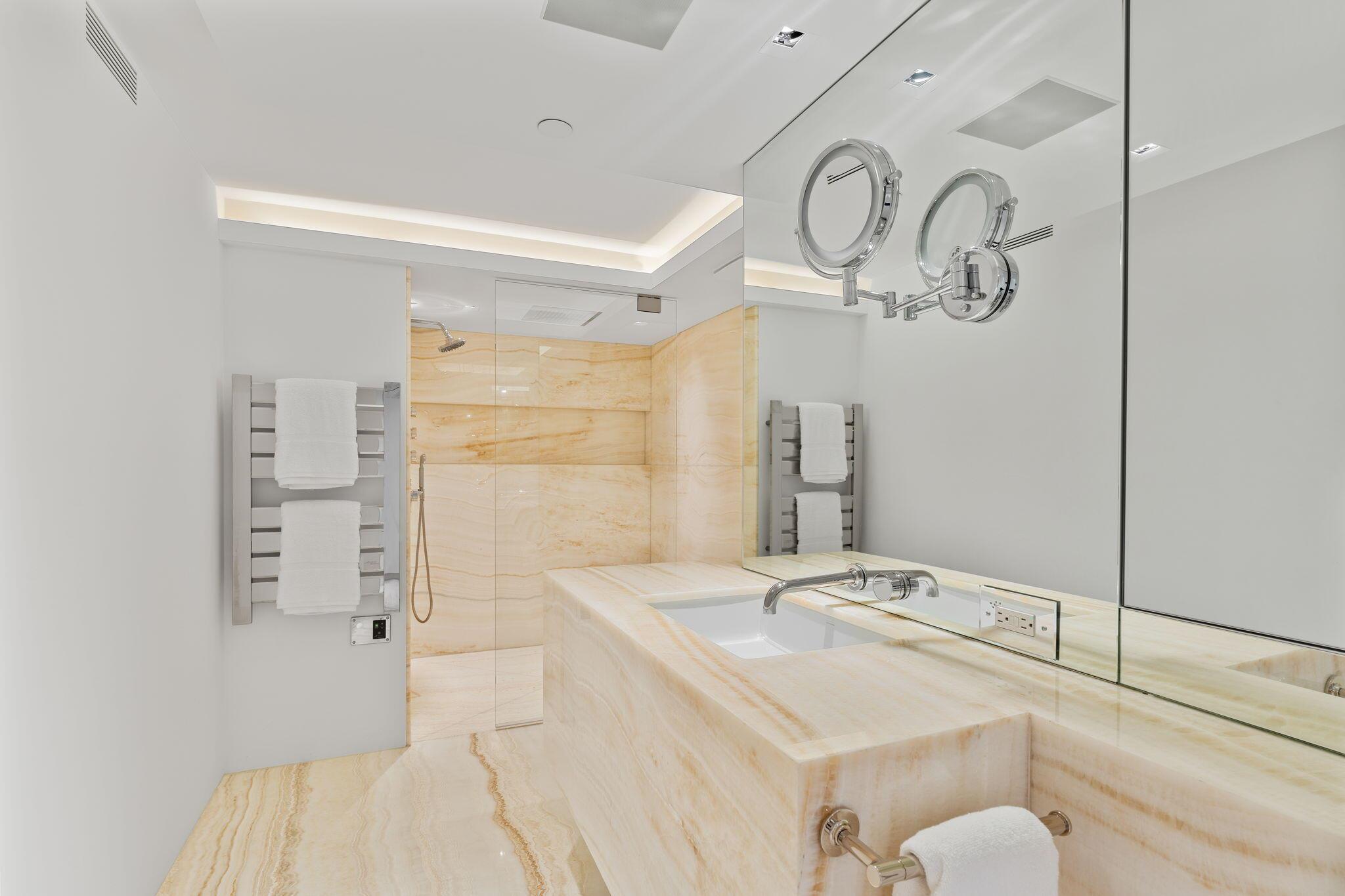 PLAZA OF THE PALM BEACHES - Residential